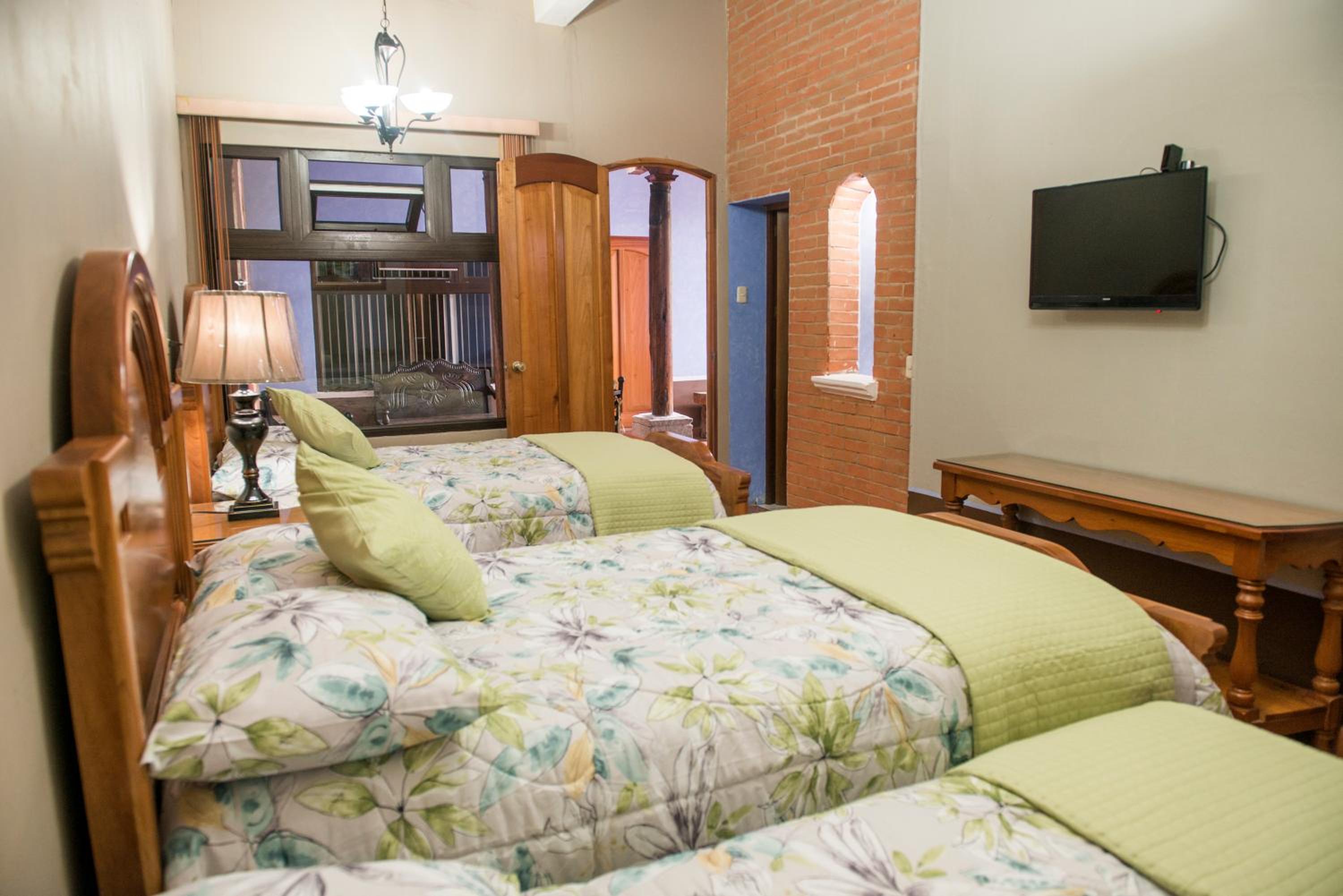Triple Room with Private Bathroom photo 3