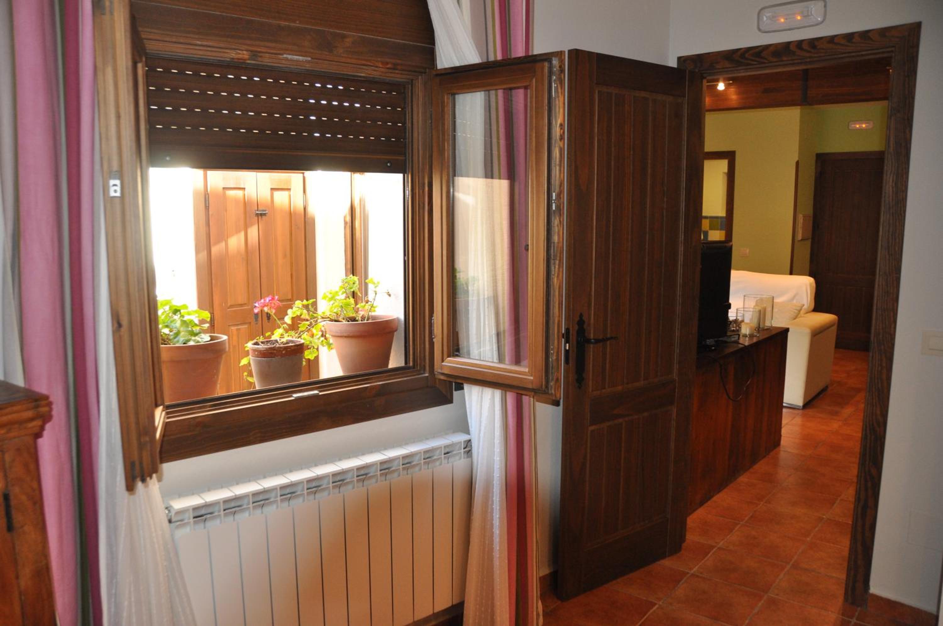 One-Bedroom House photo 2
