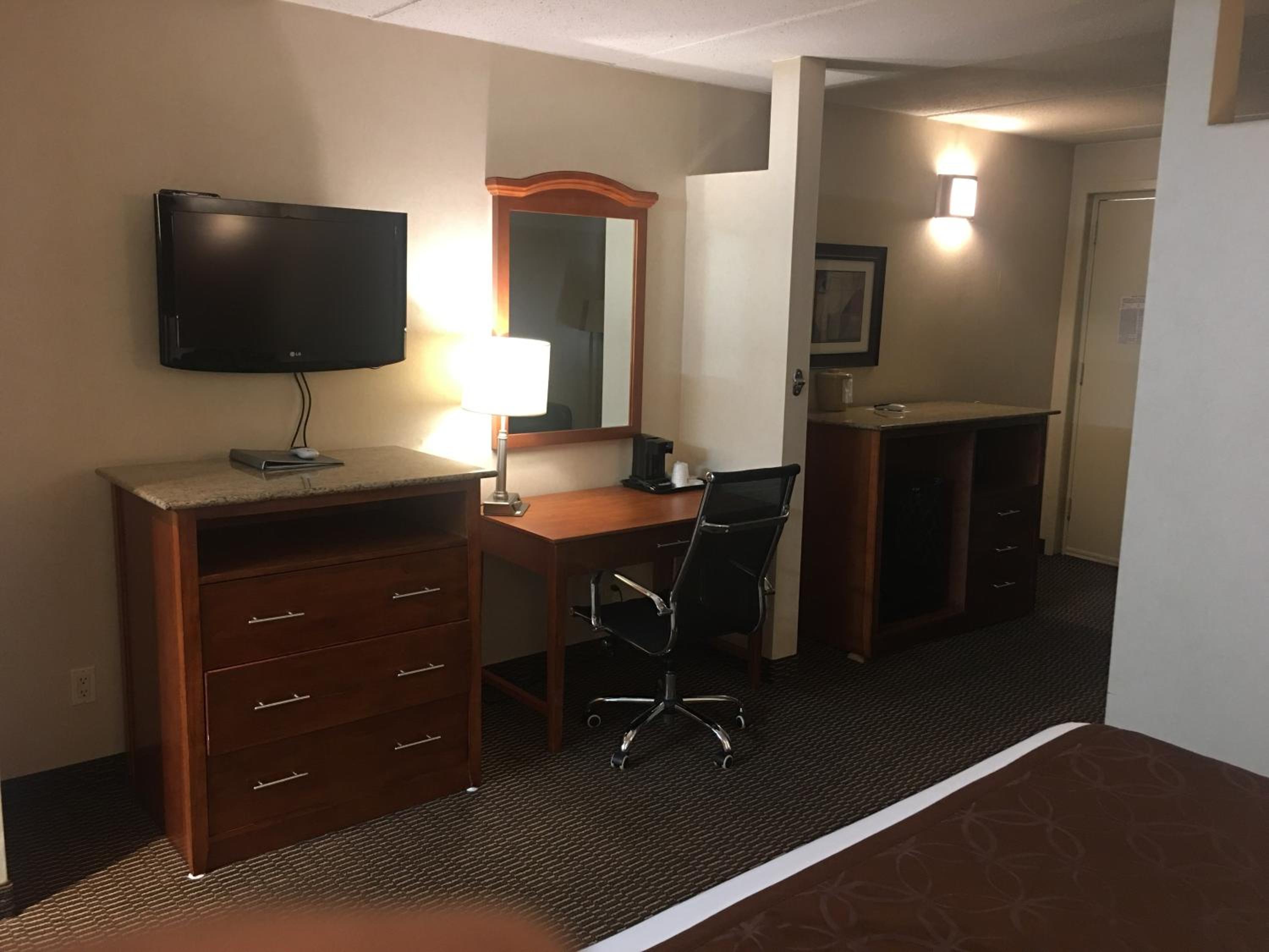 King Studio Suite - Non-Smoking - Photo 2