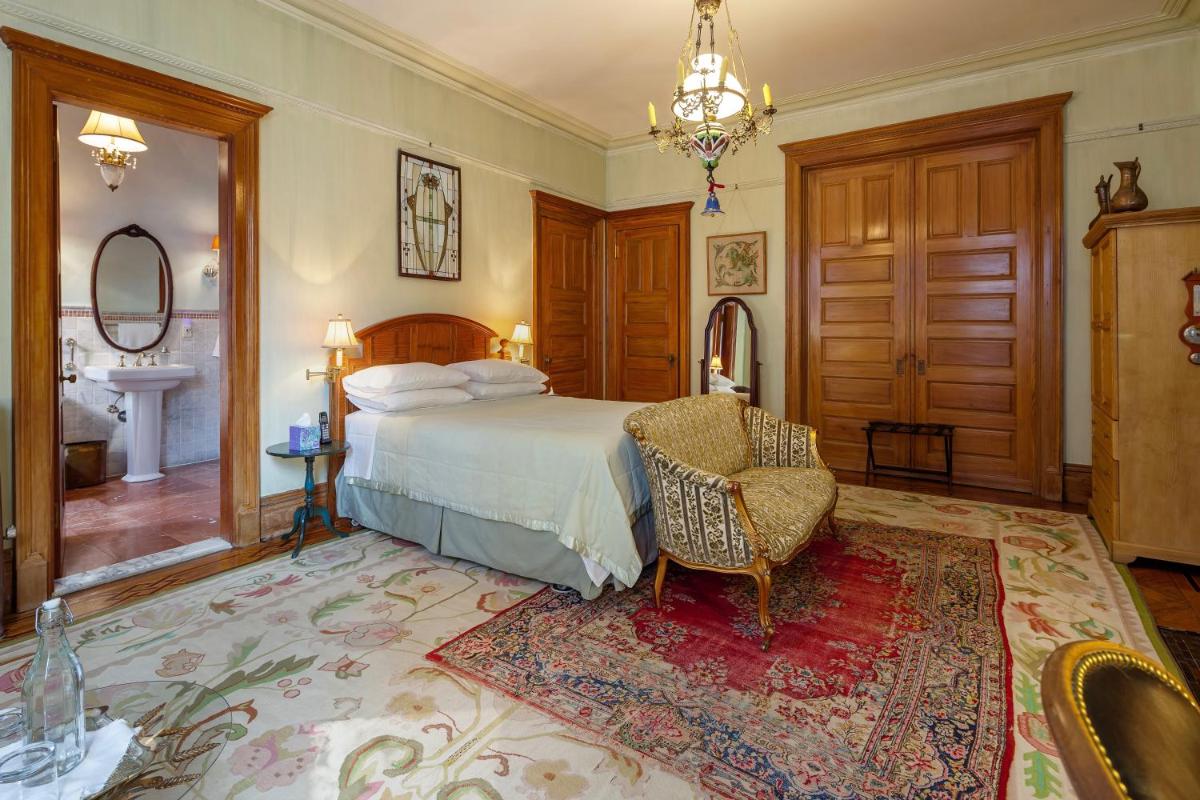 Two-Bedroom Suite photo 3
