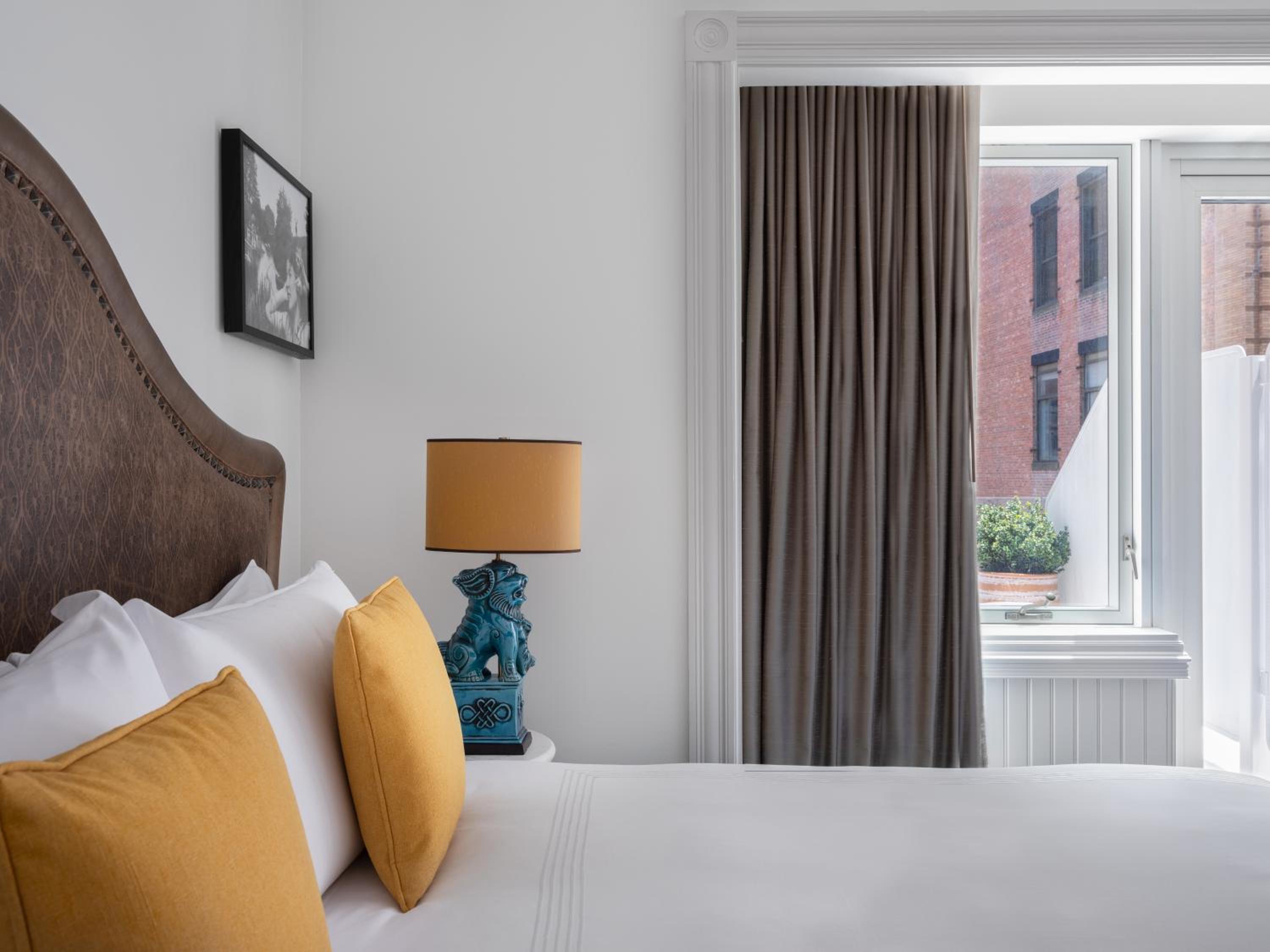 Premium Queen Room with Terrace