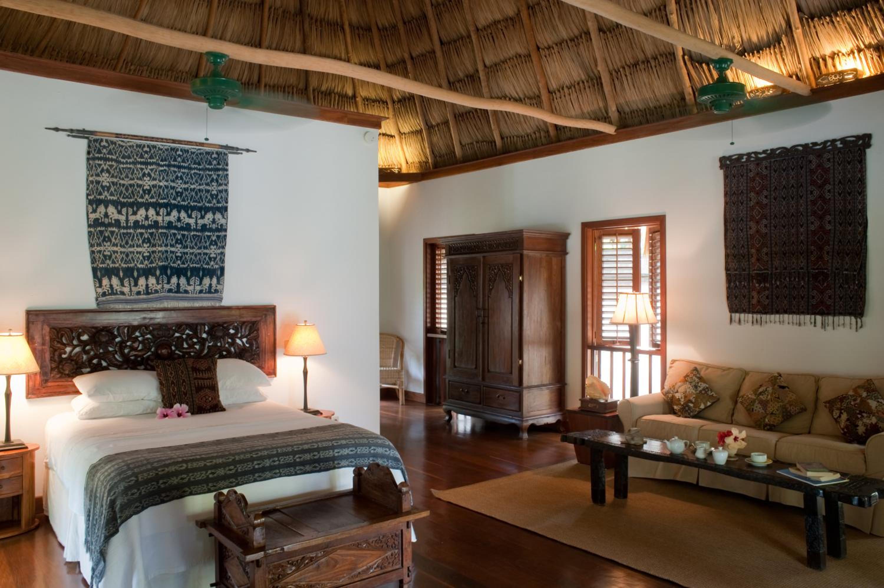 Poolside Cottage with Sea View photo 2