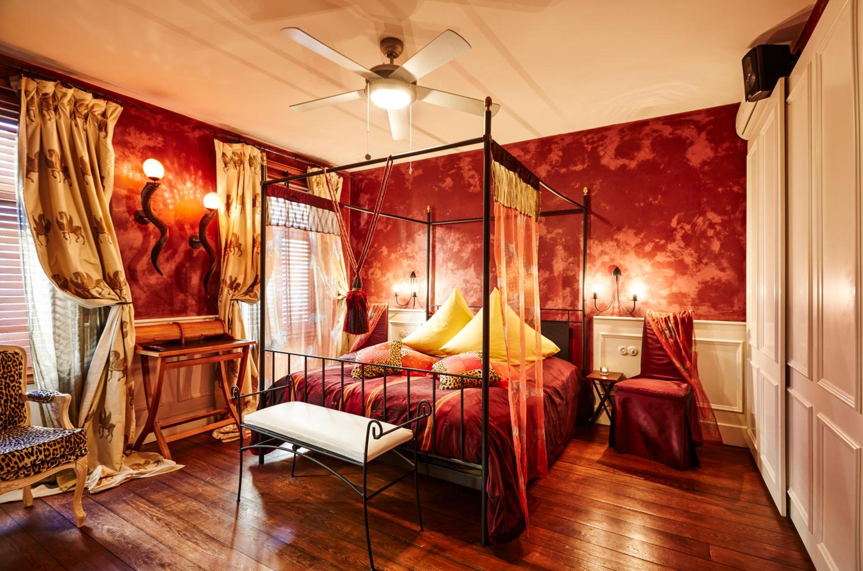 Queen Room with Spa Bath - Photo 3