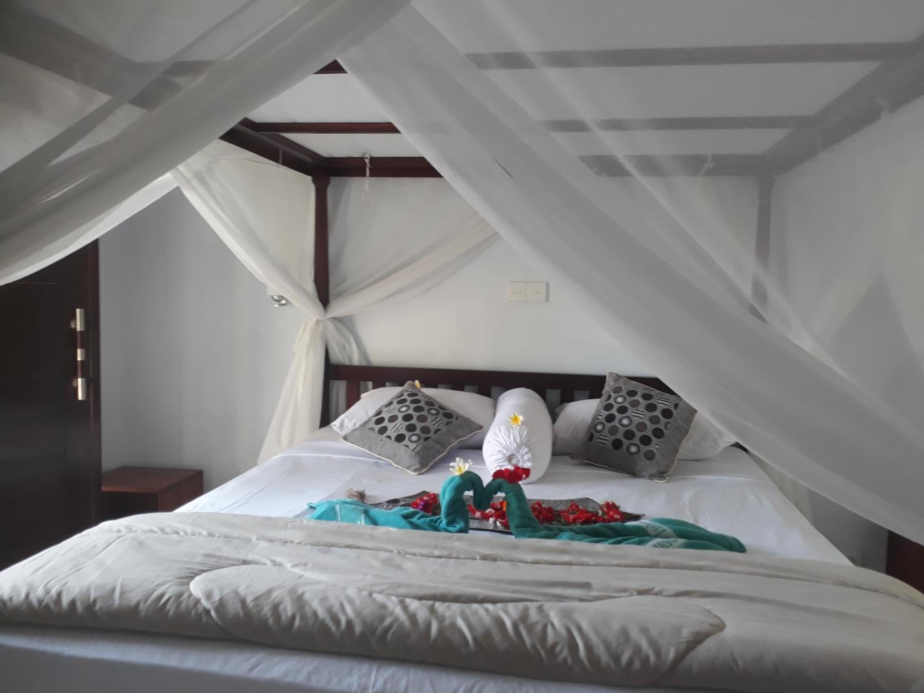 Double Room - Photo 10