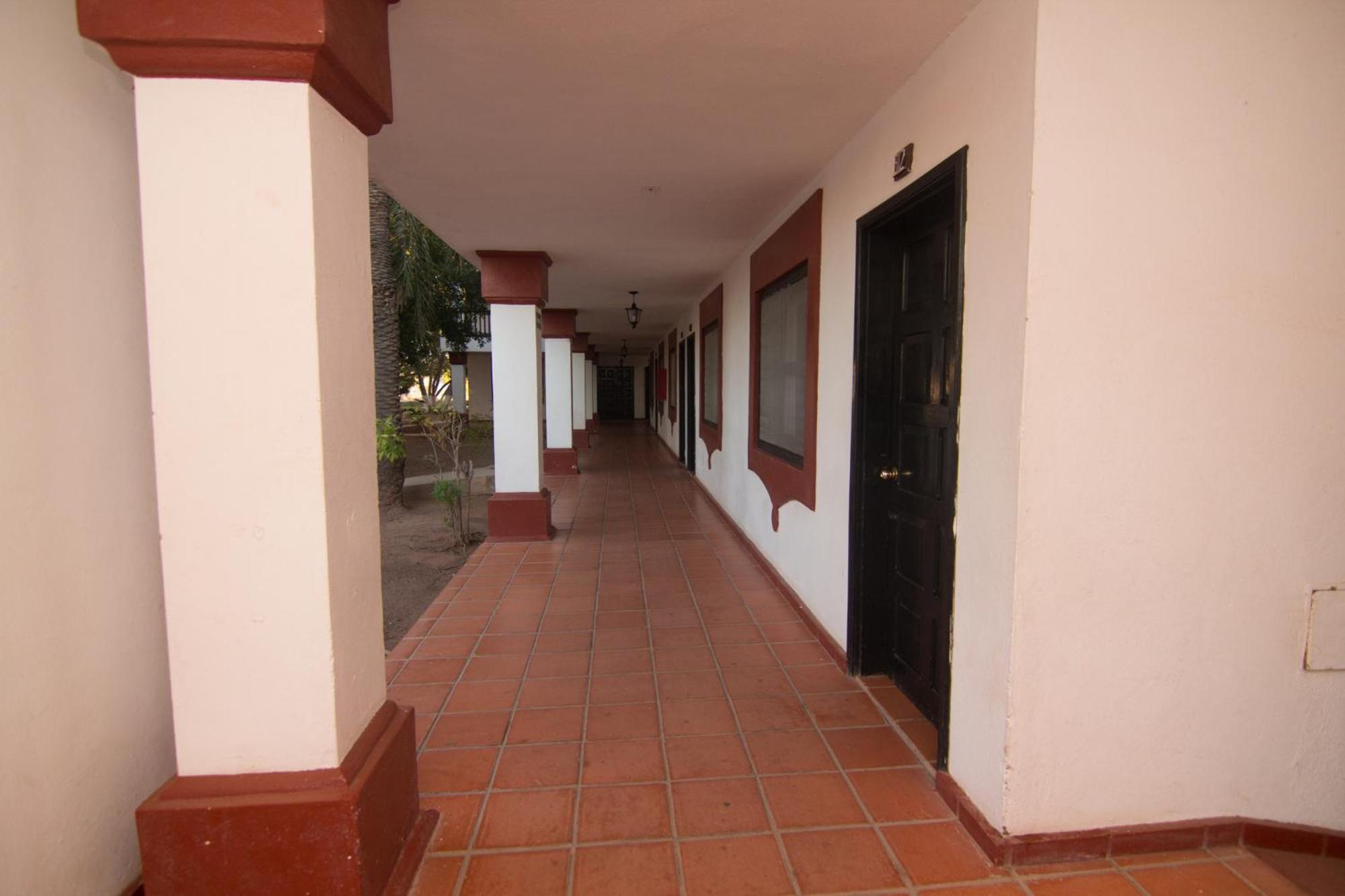 Standard Double or Twin Room photo 3