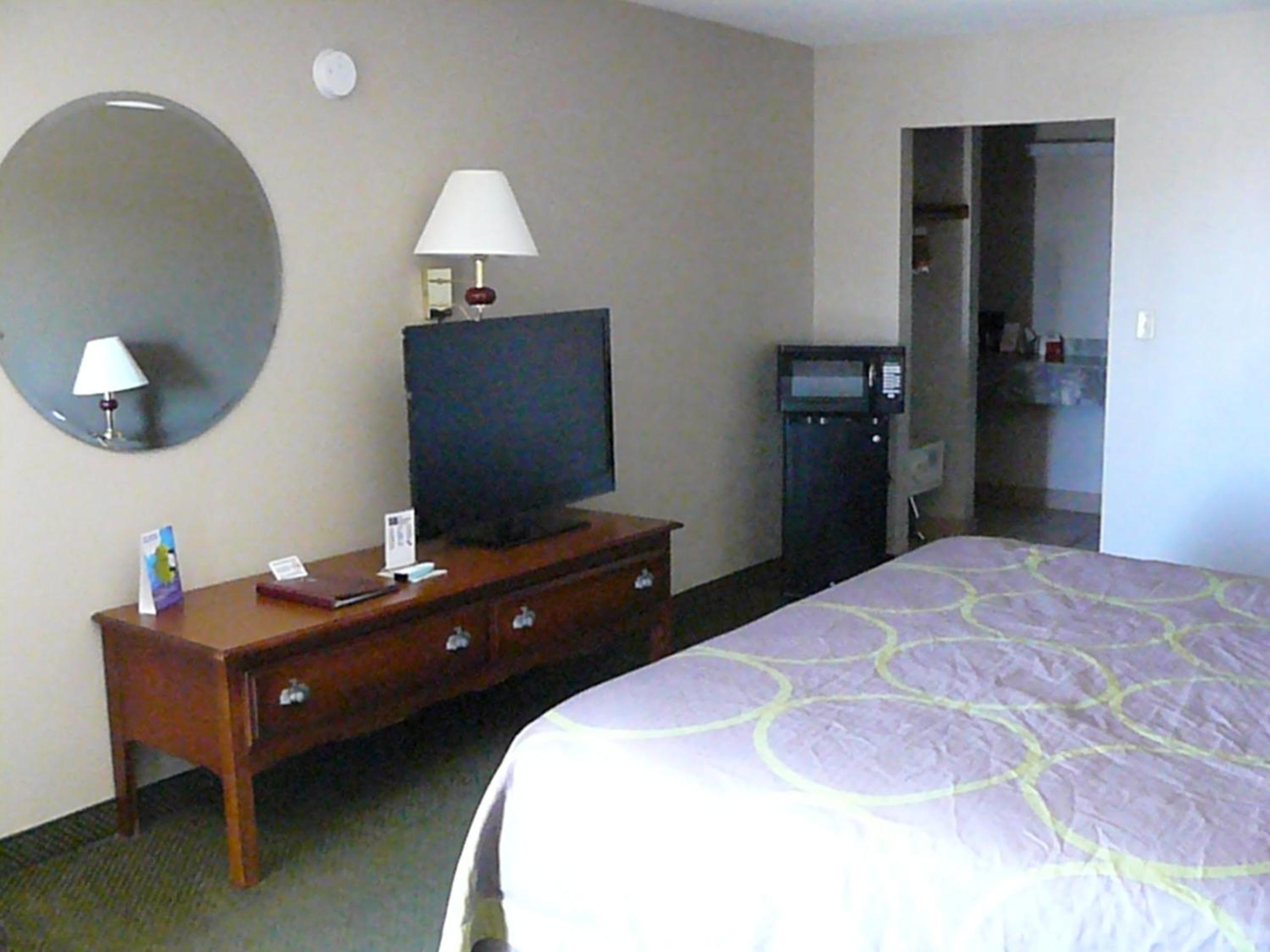 King Room - Non-Smoking photo 3