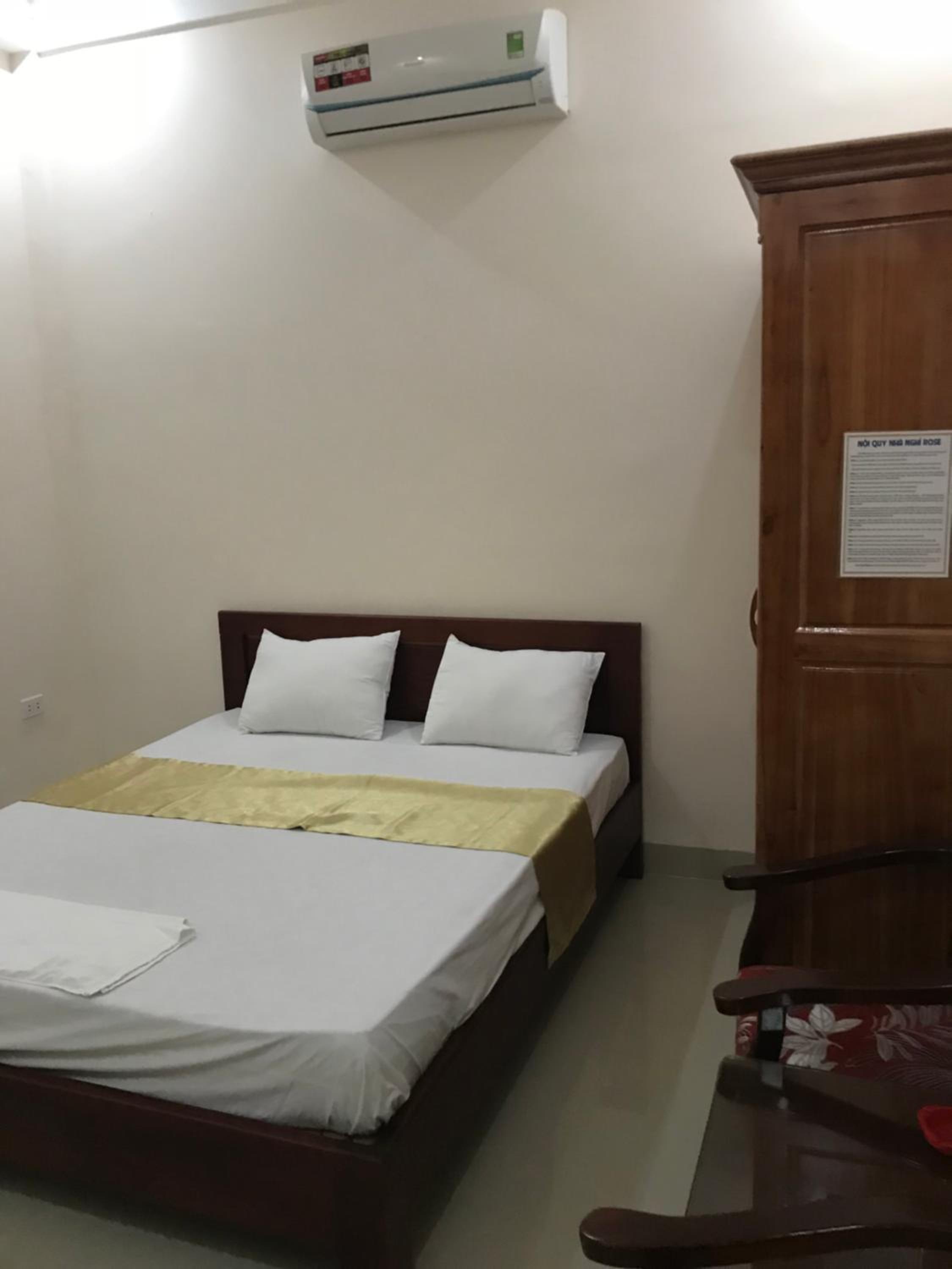 Deluxe King Room - Photo 4