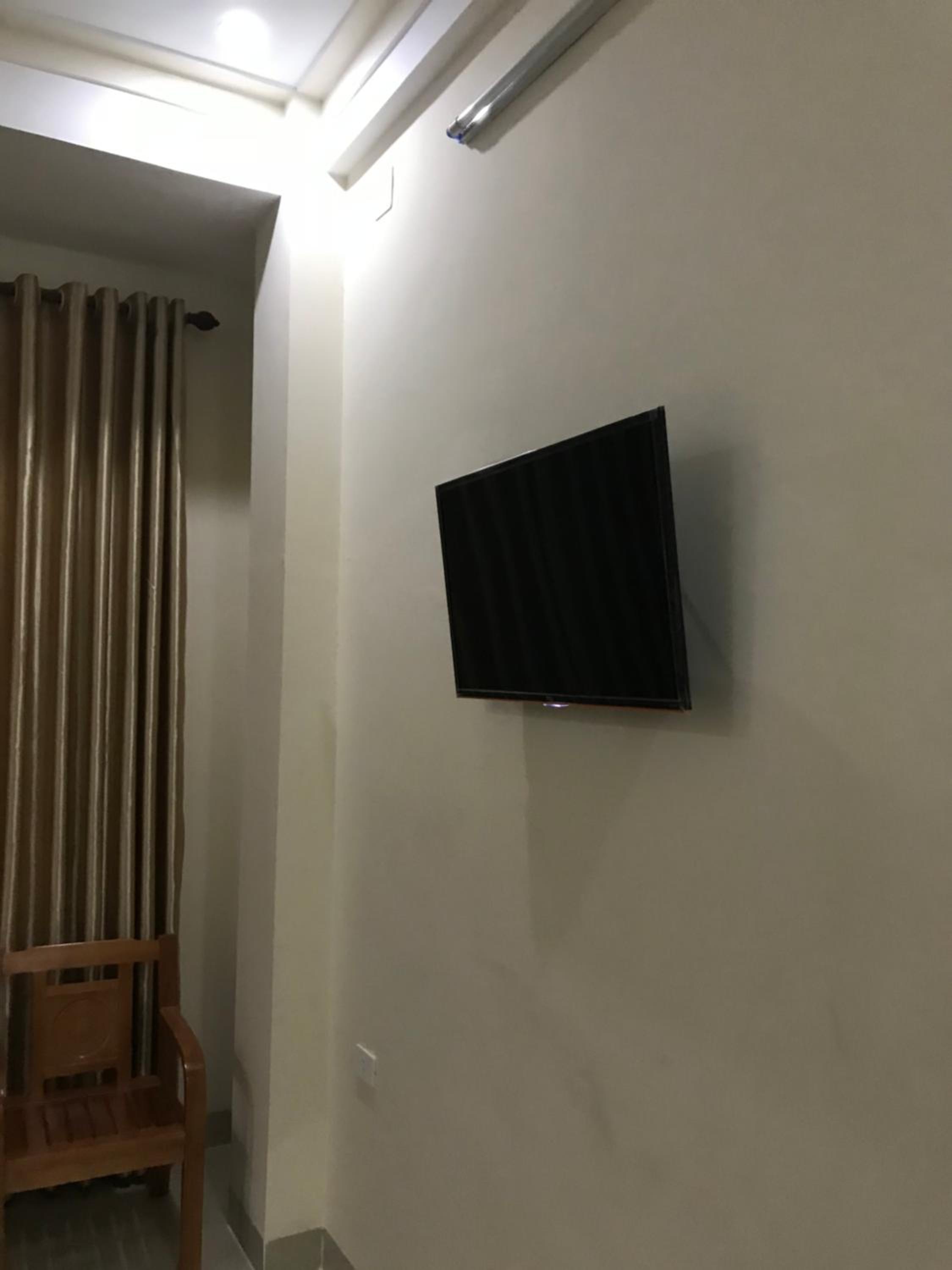 Deluxe King Room - Photo 5