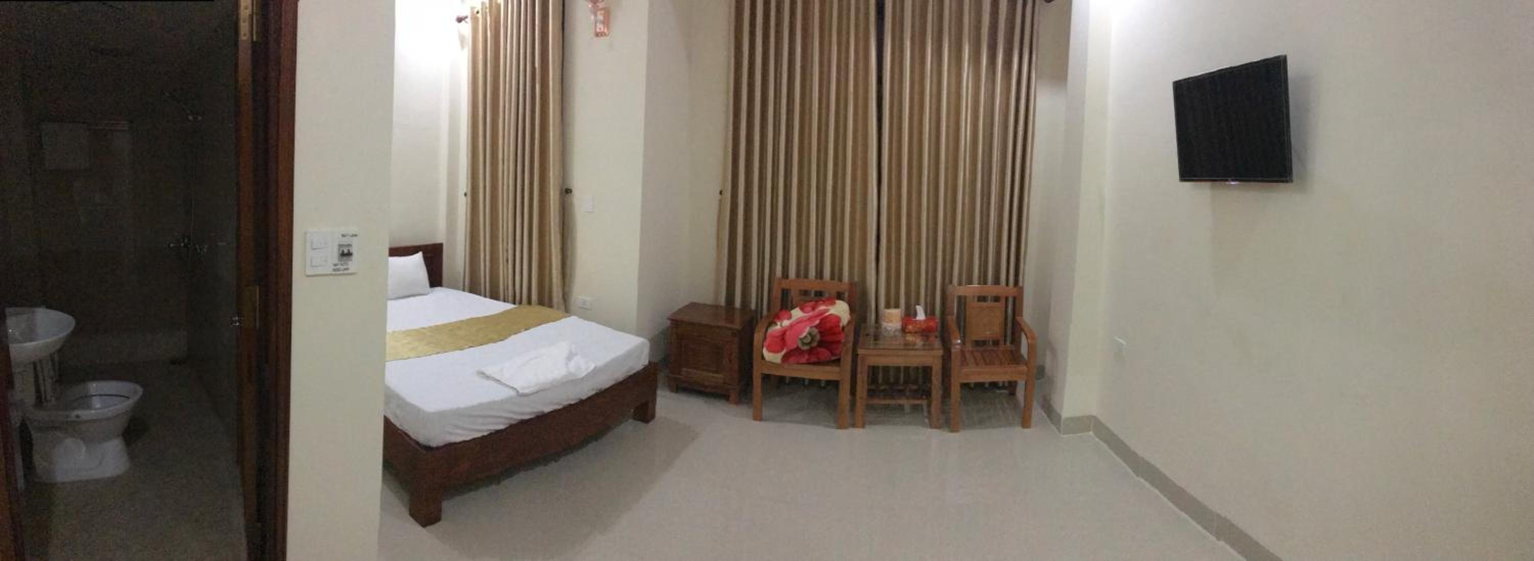 Deluxe Double Room with Balcony - Photo 5