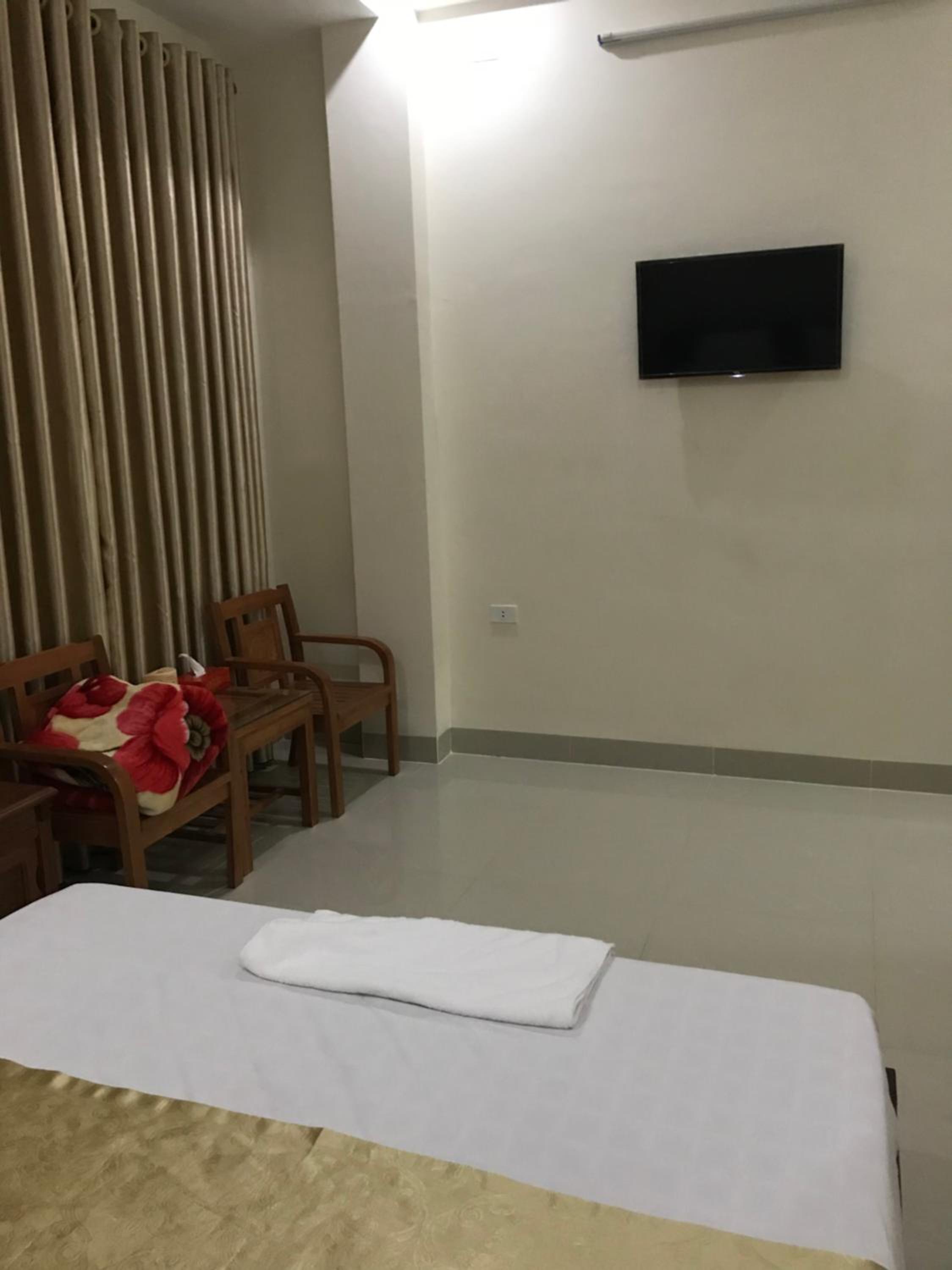Deluxe Double Room with Balcony - Photo 6