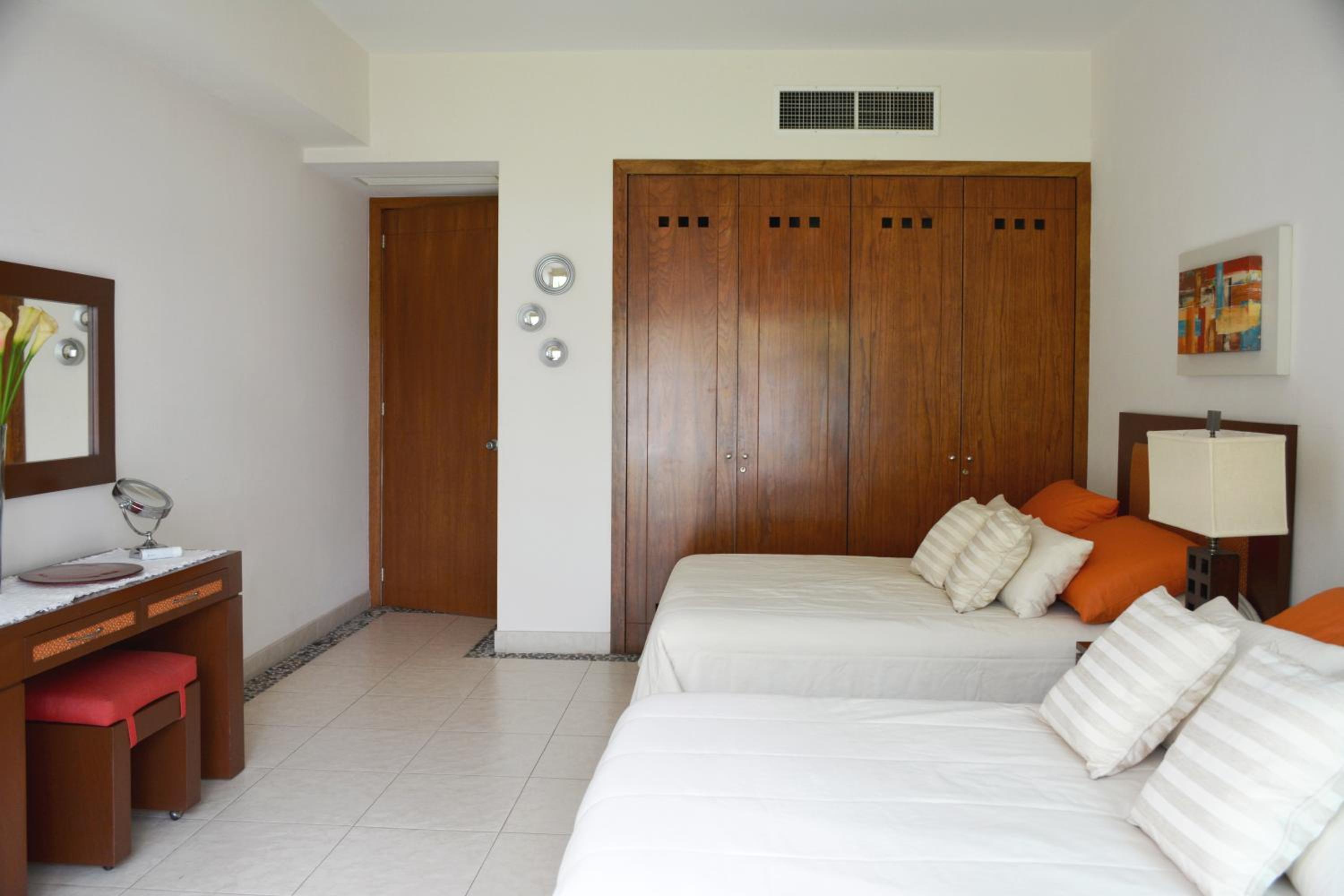 Apartment - Photo 34