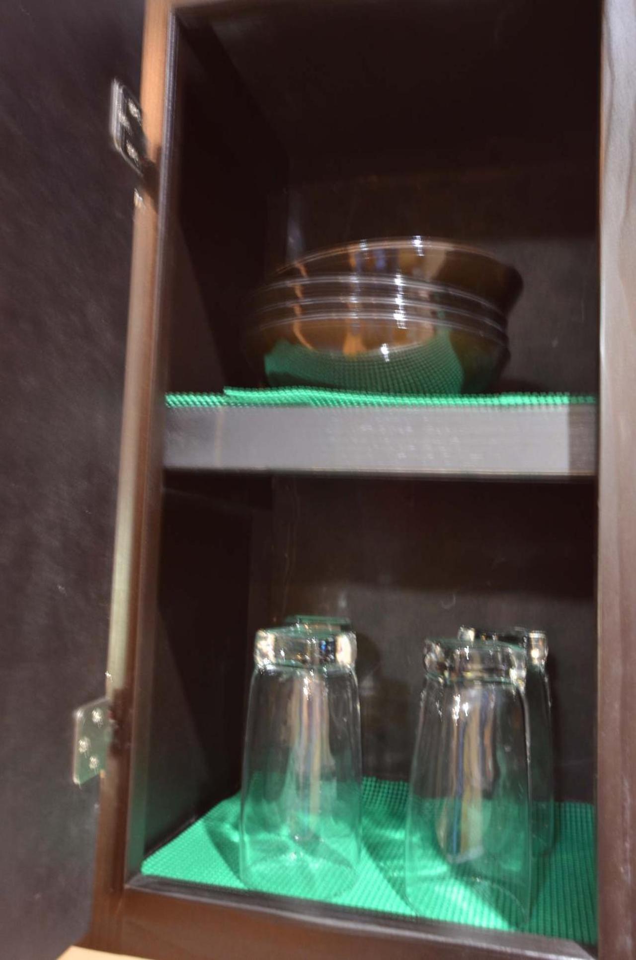 Standard Suite - Photo 7