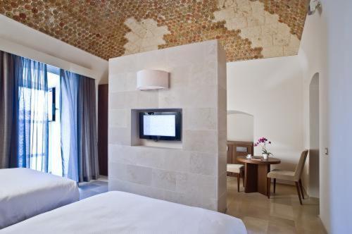 Junior Suite - Photo 1
