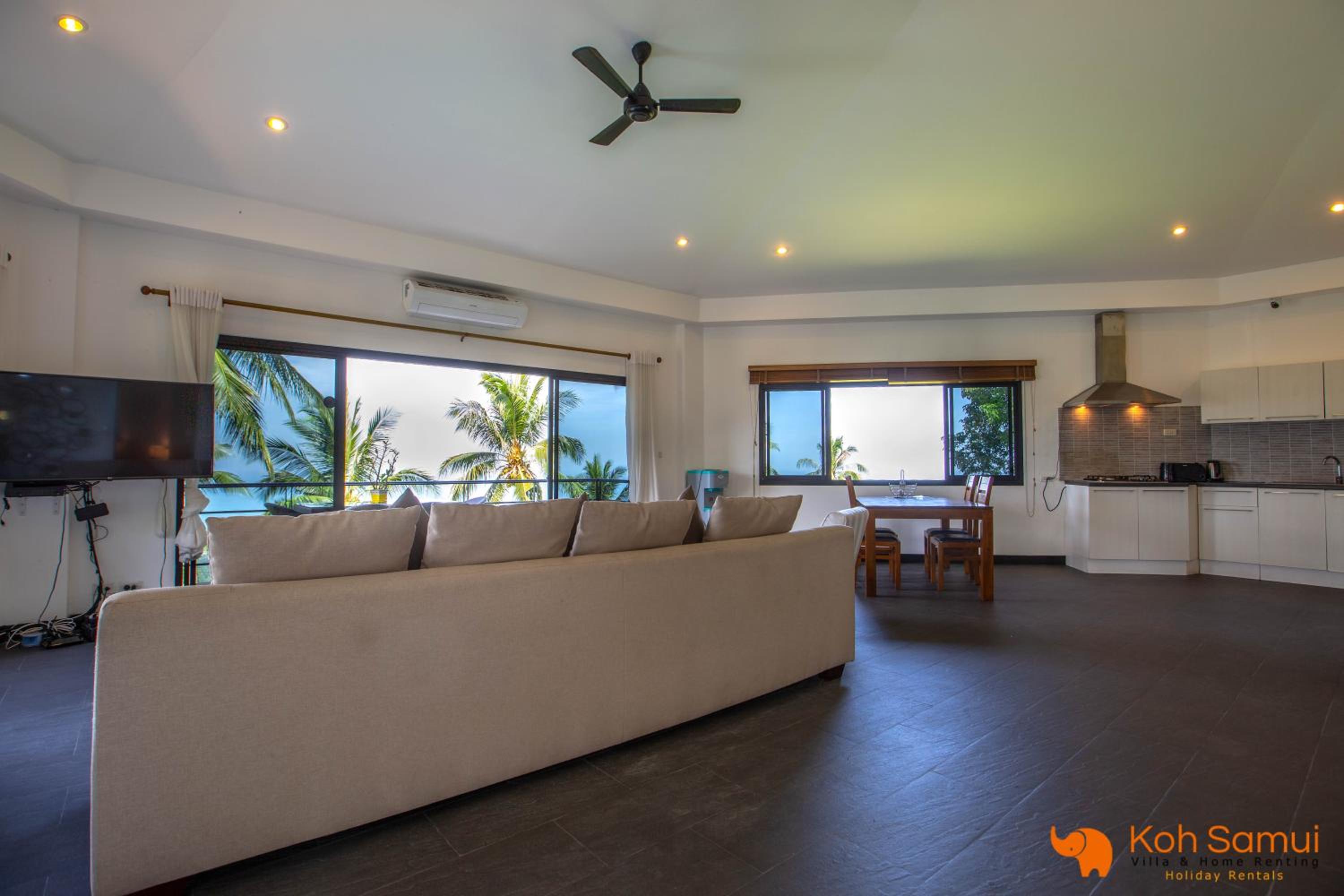 Superior Bungalow photo 2
