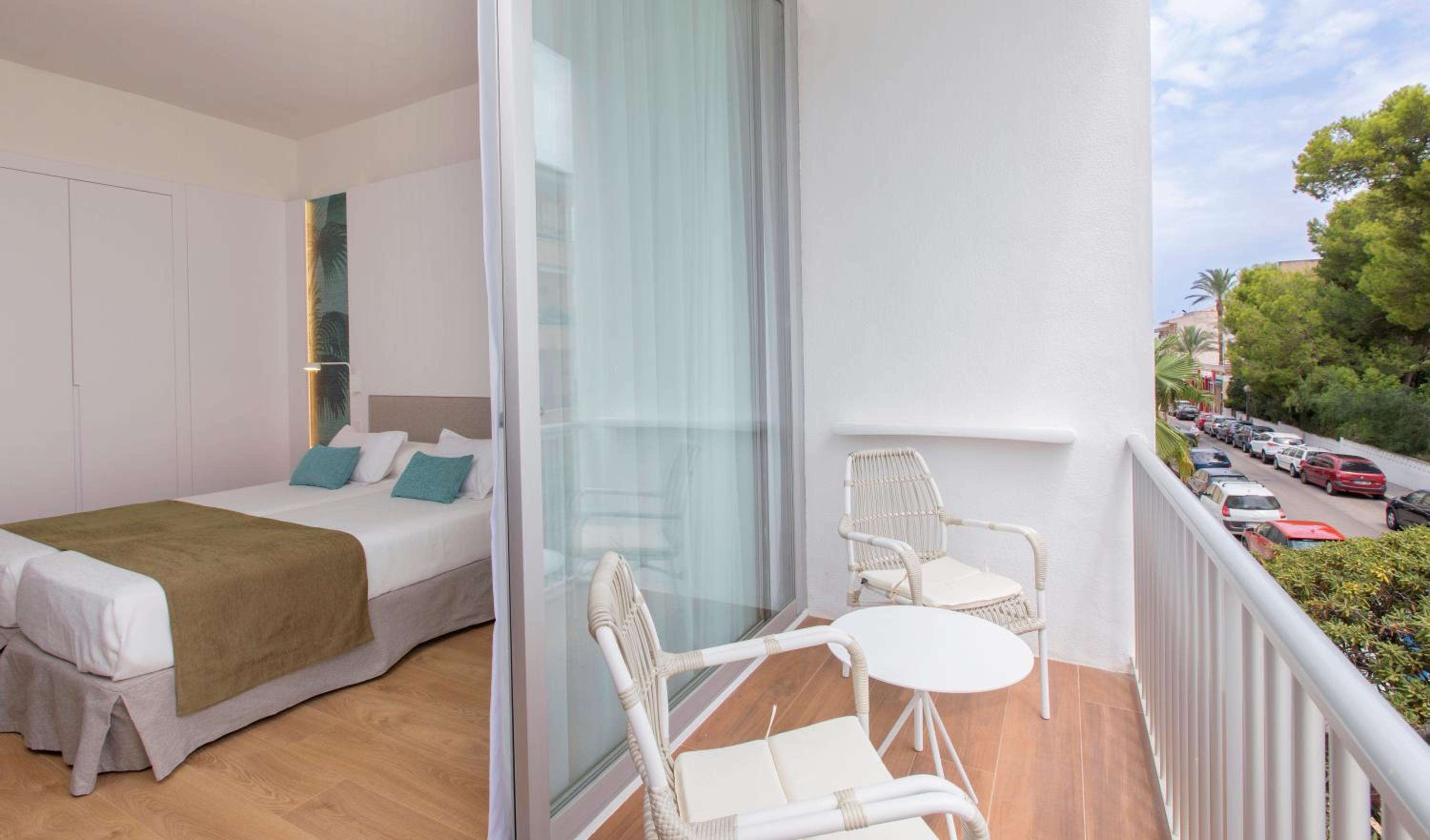Habitación Sencilla con Balcón