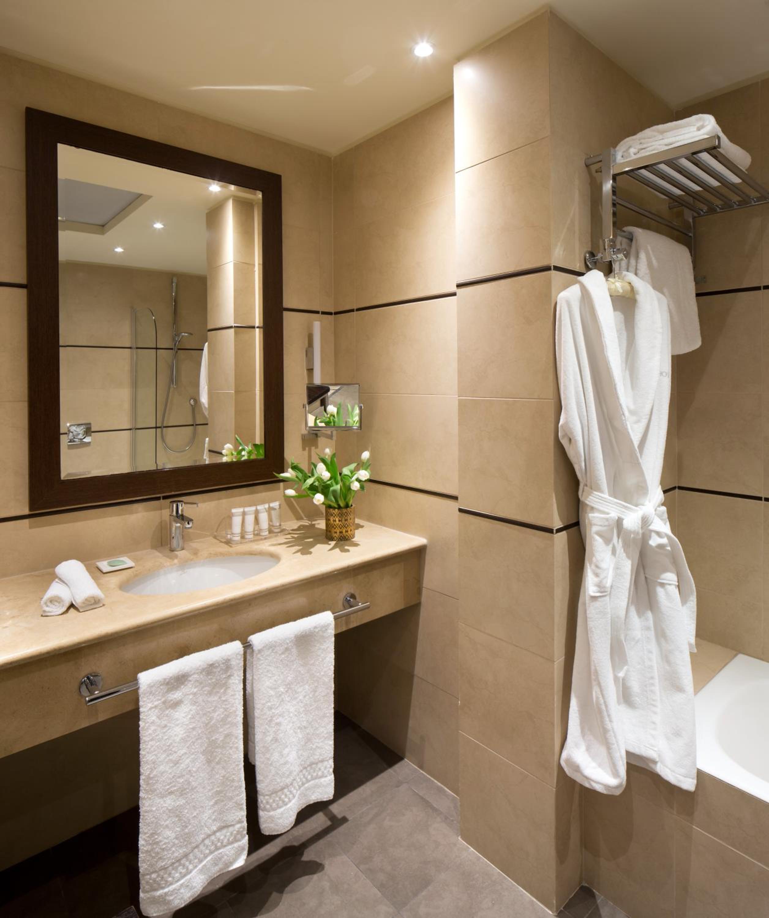 Deluxe Double or Twin Room with Balcony