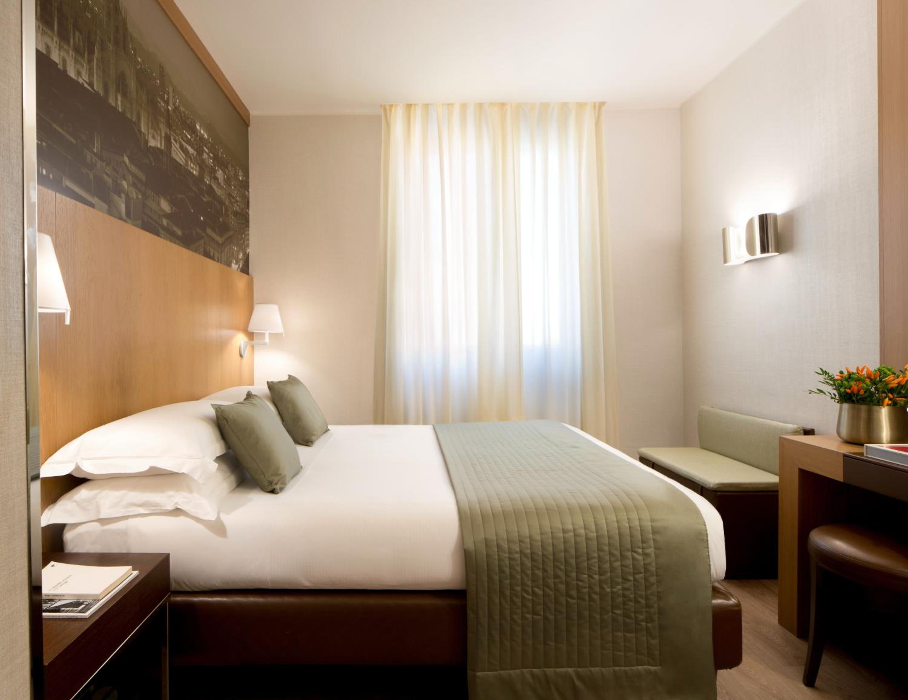 Double Room (1 Adult)