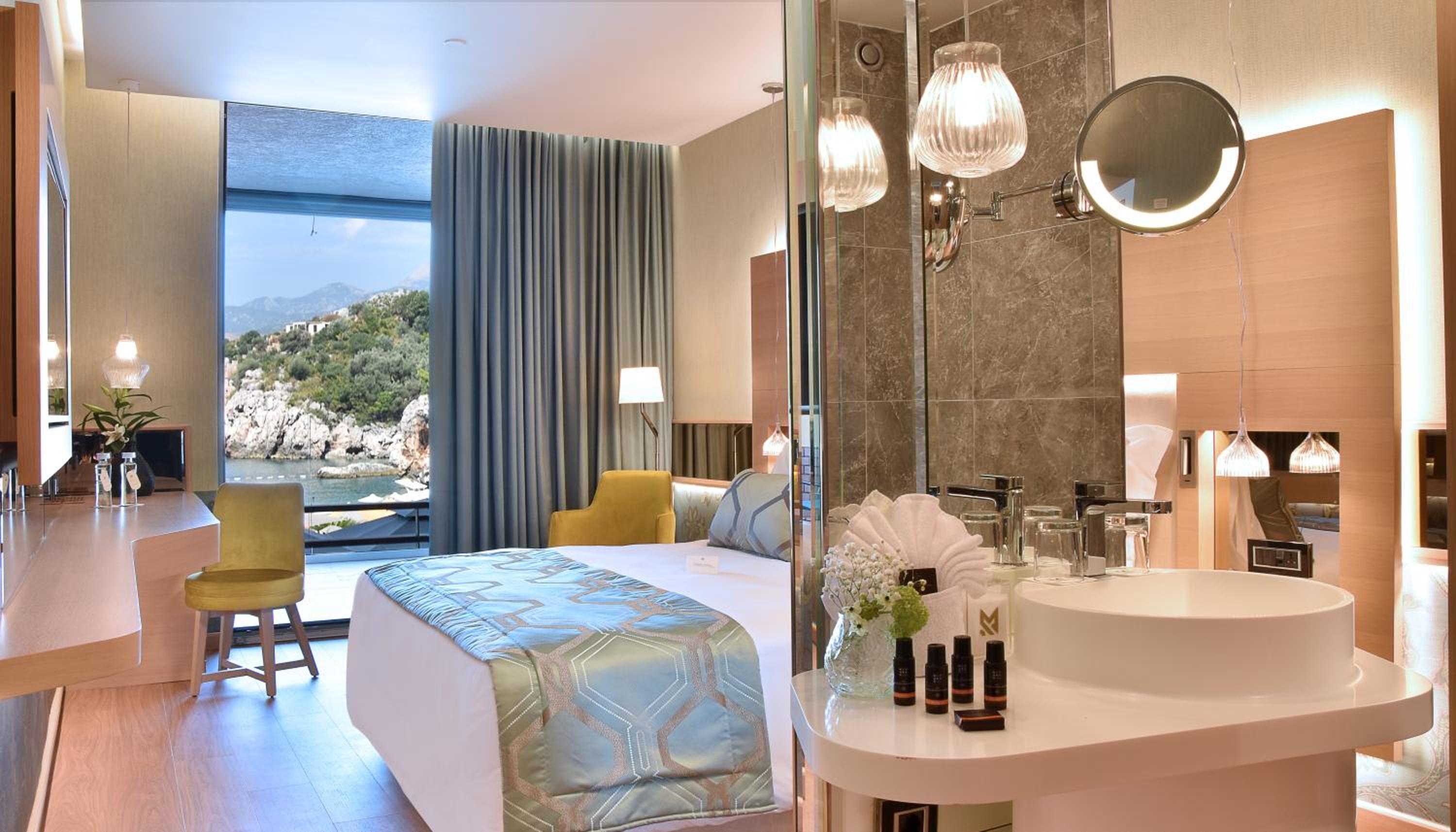 Superior Sea View Room - Photo 1