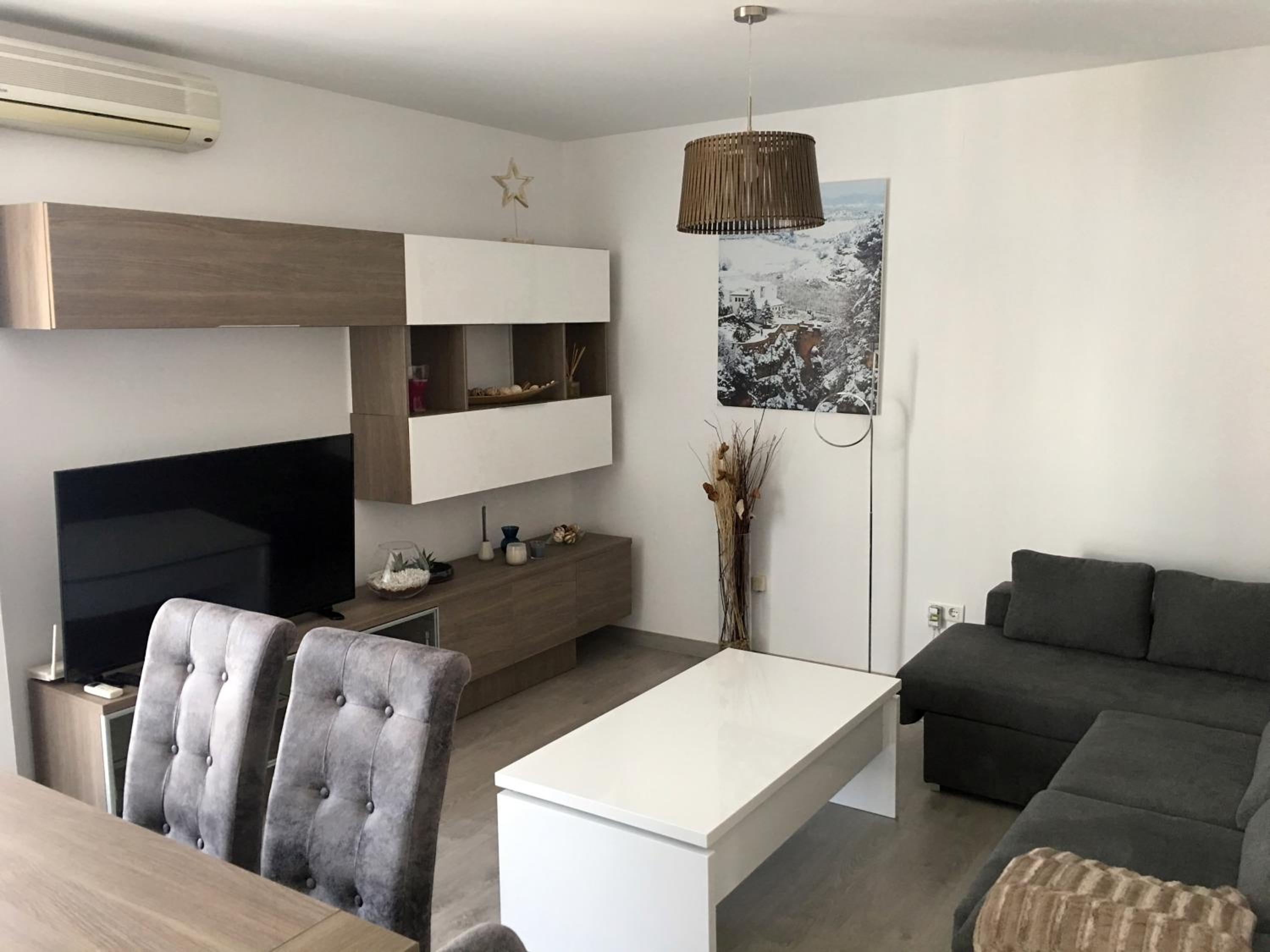 Apartment photo 1