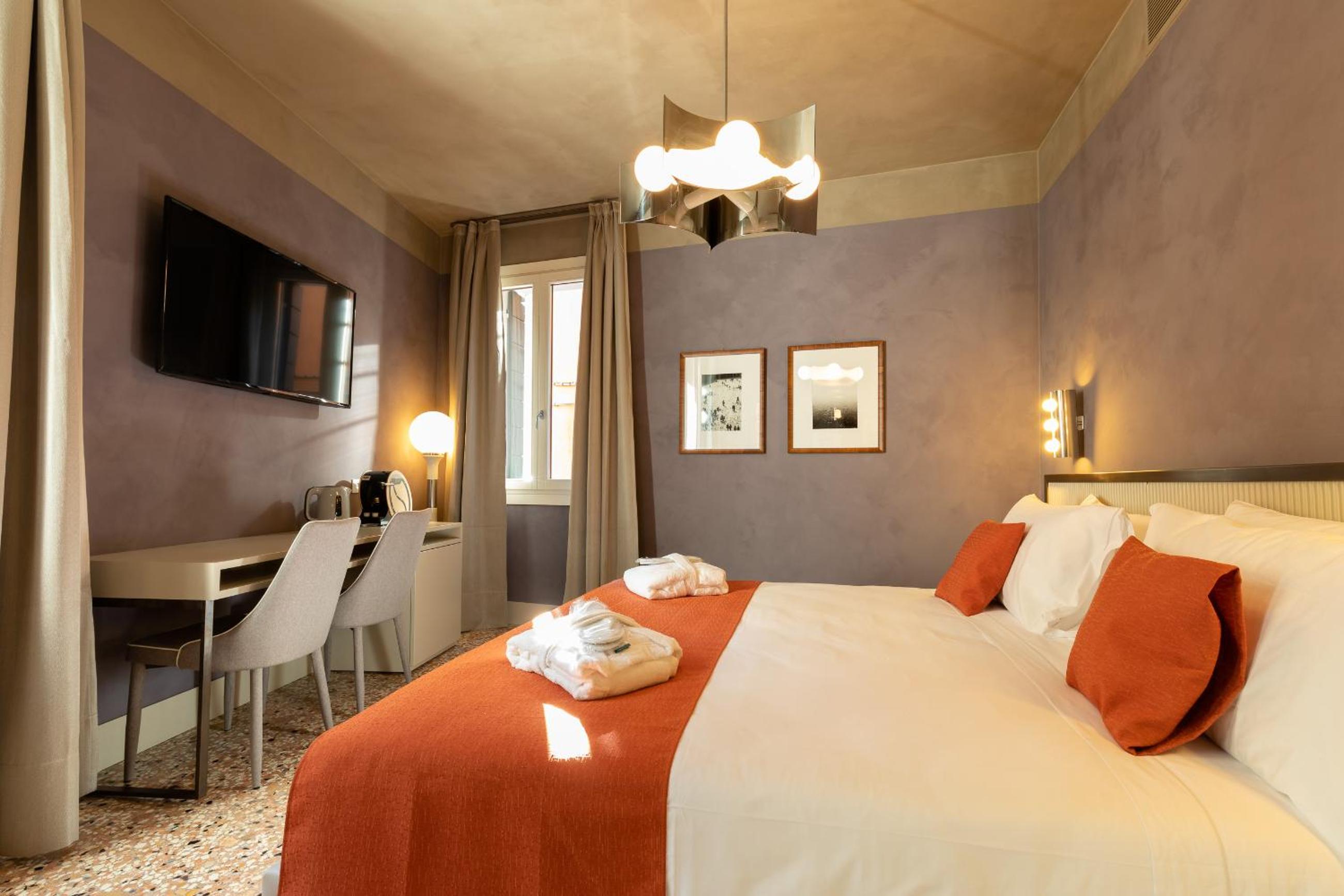 Double Room with Canal View photo 3