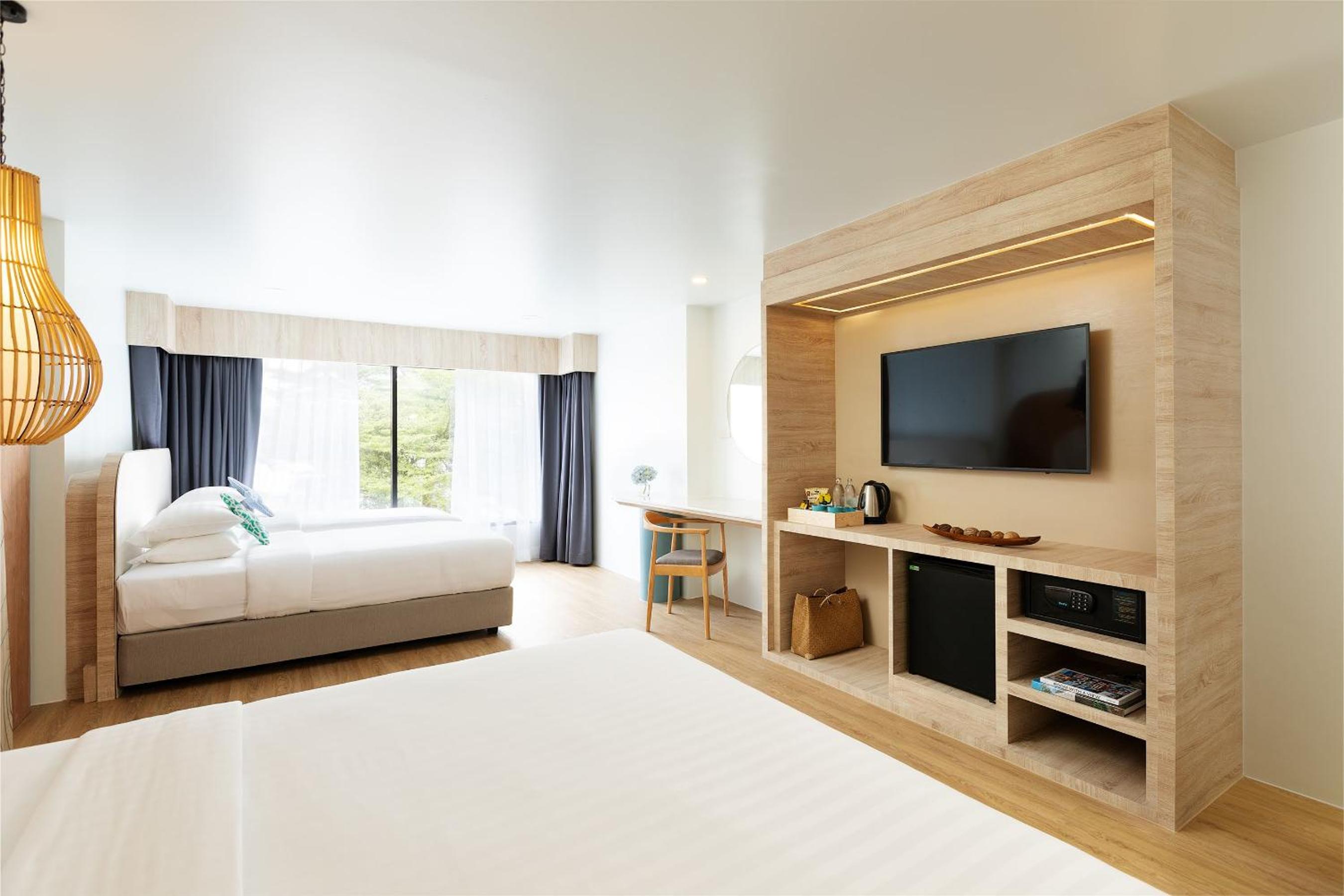 Junior Family Room - Photo 2