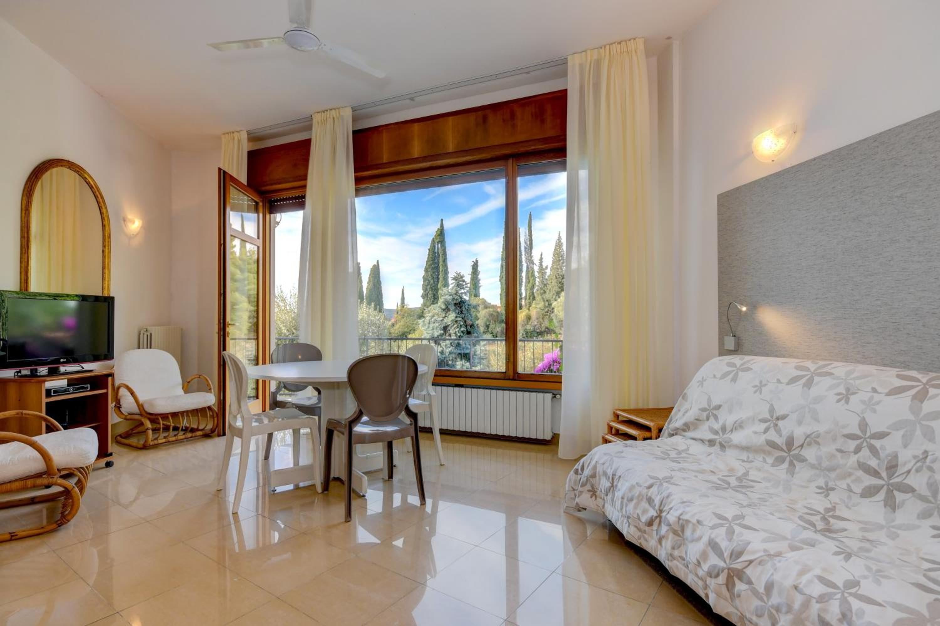 Superior Apartment photo 1