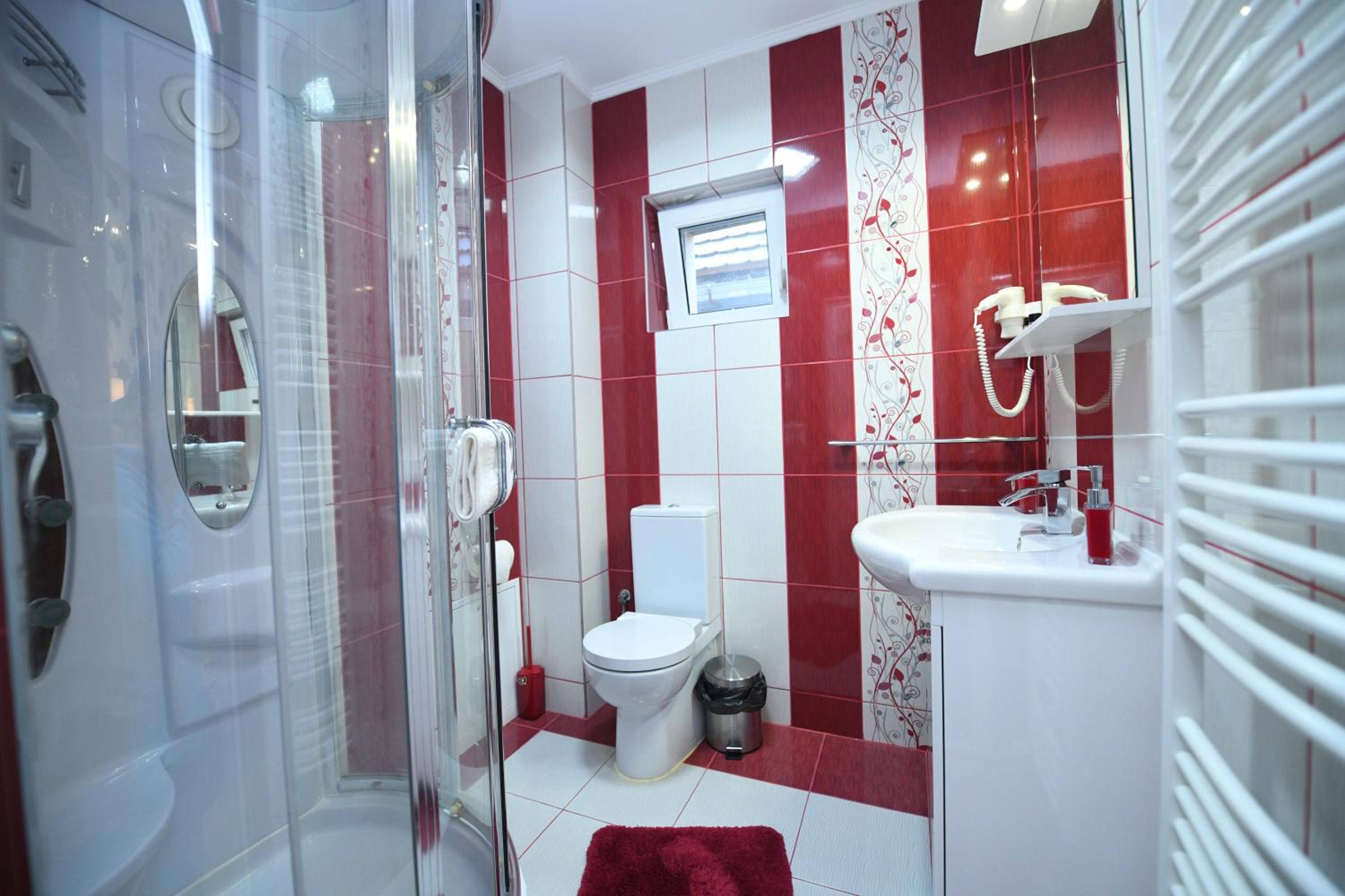 Double Room - Photo 22