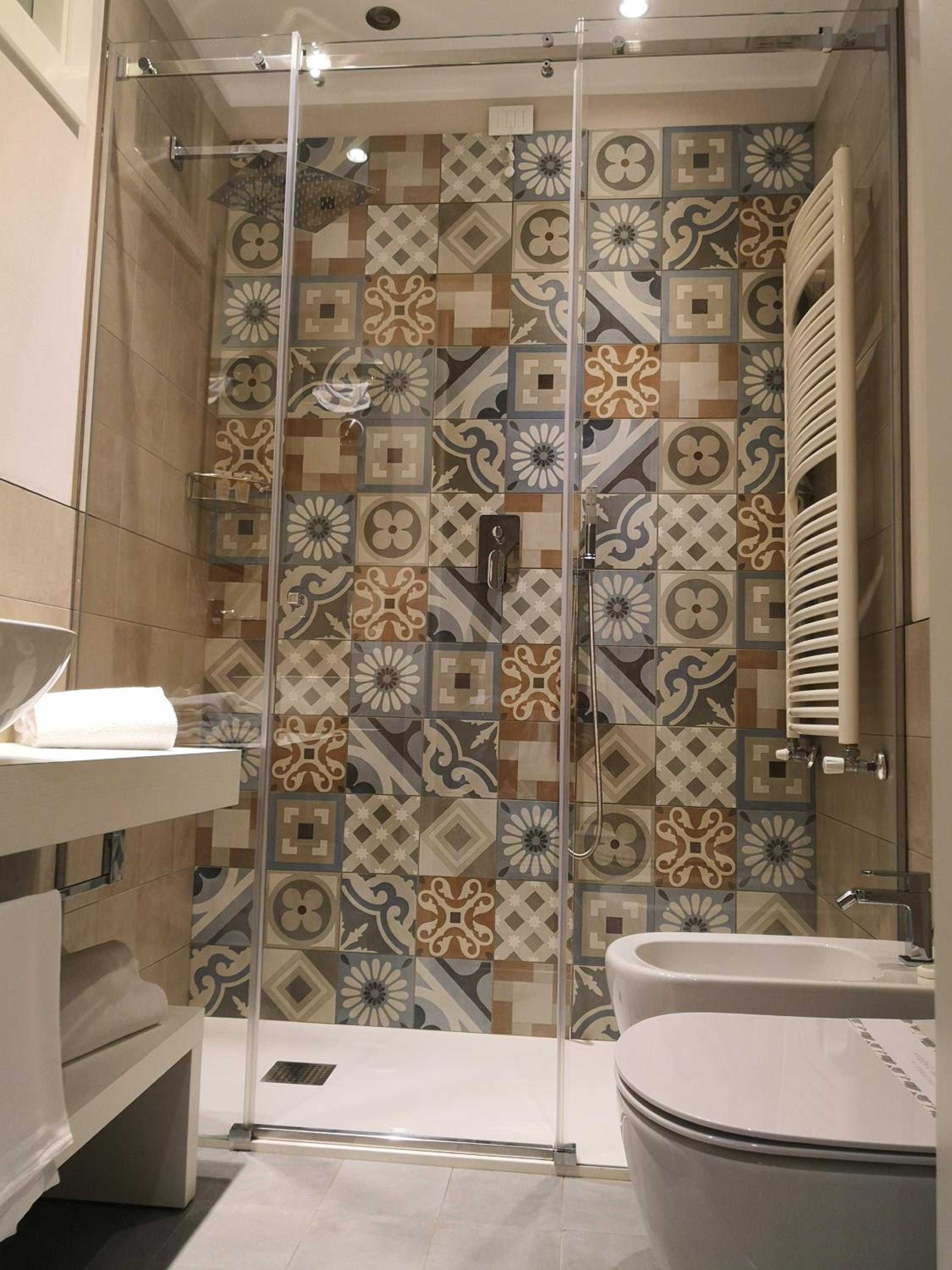 Double or Twin Room - Photo 3