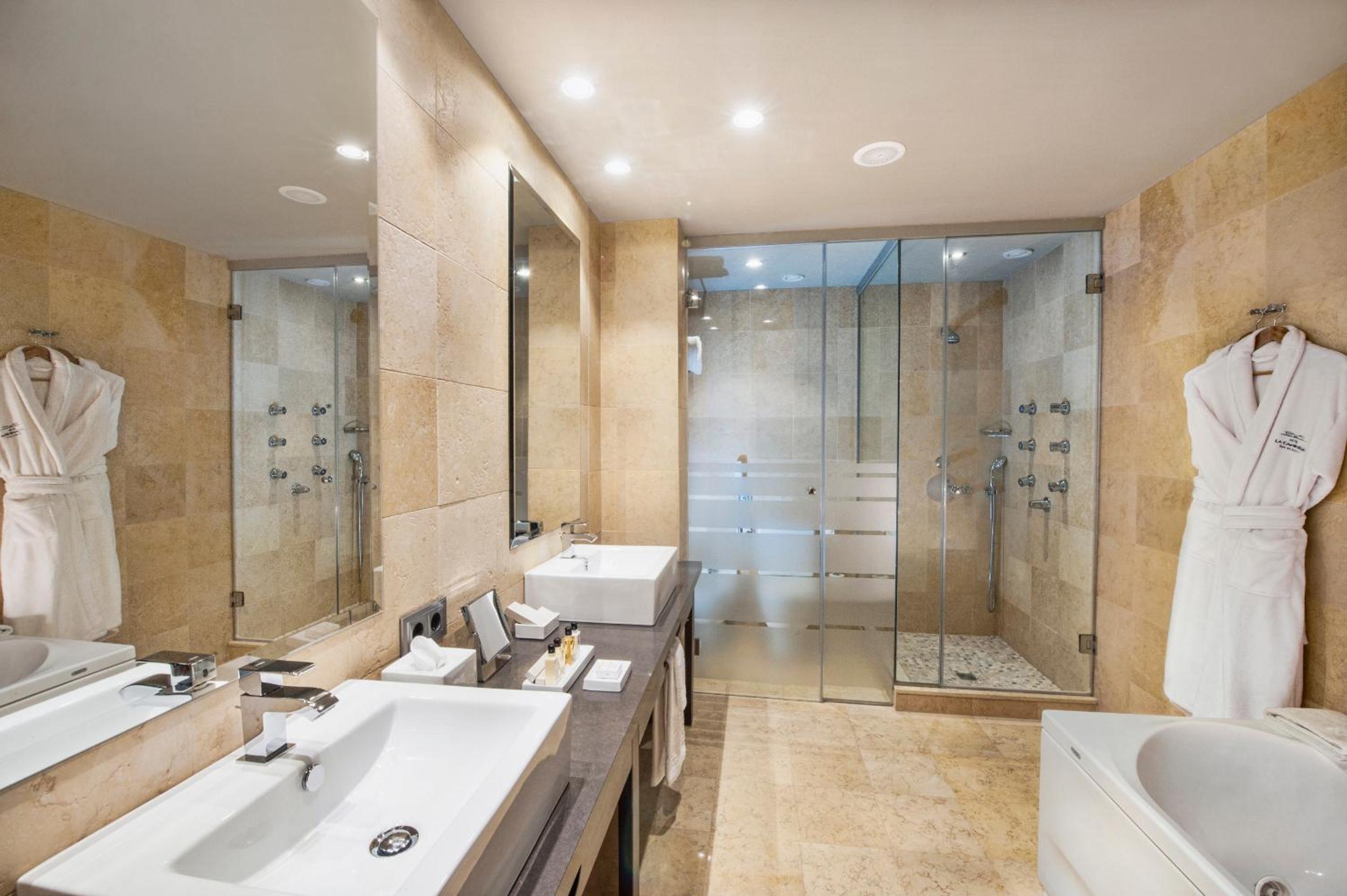 Junior Suite - Photo 2
