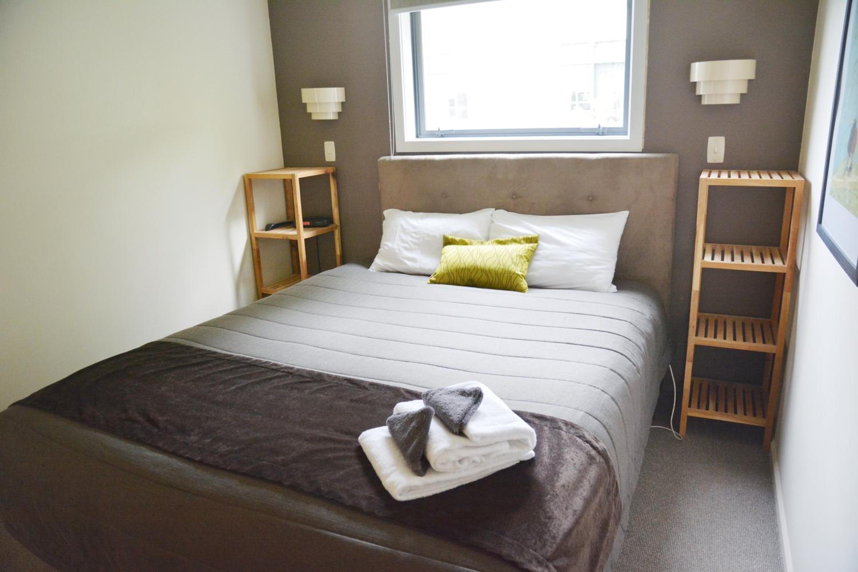 One-Bedroom Apartment - Photo 11