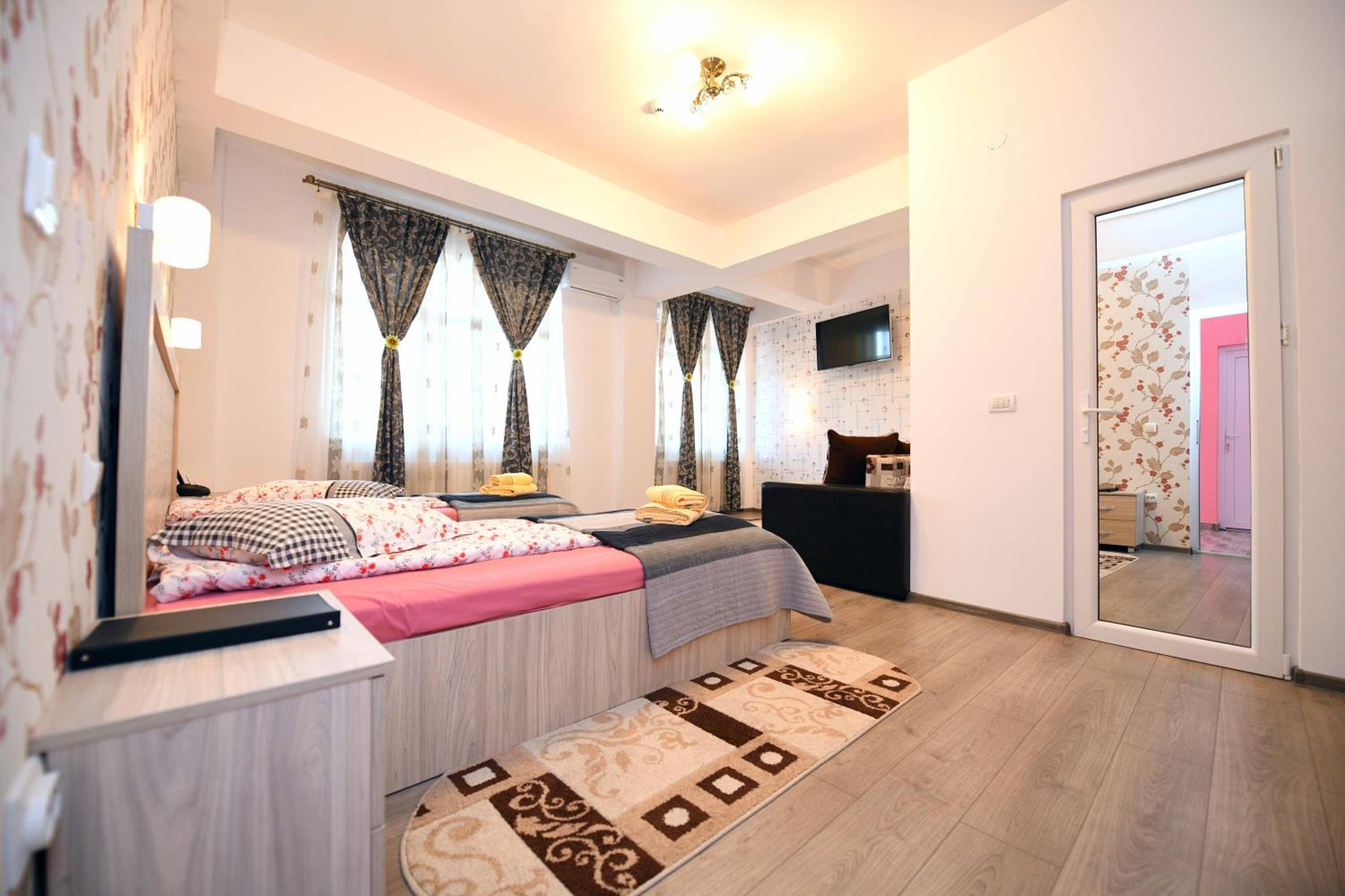Quadruple Room - Photo 2