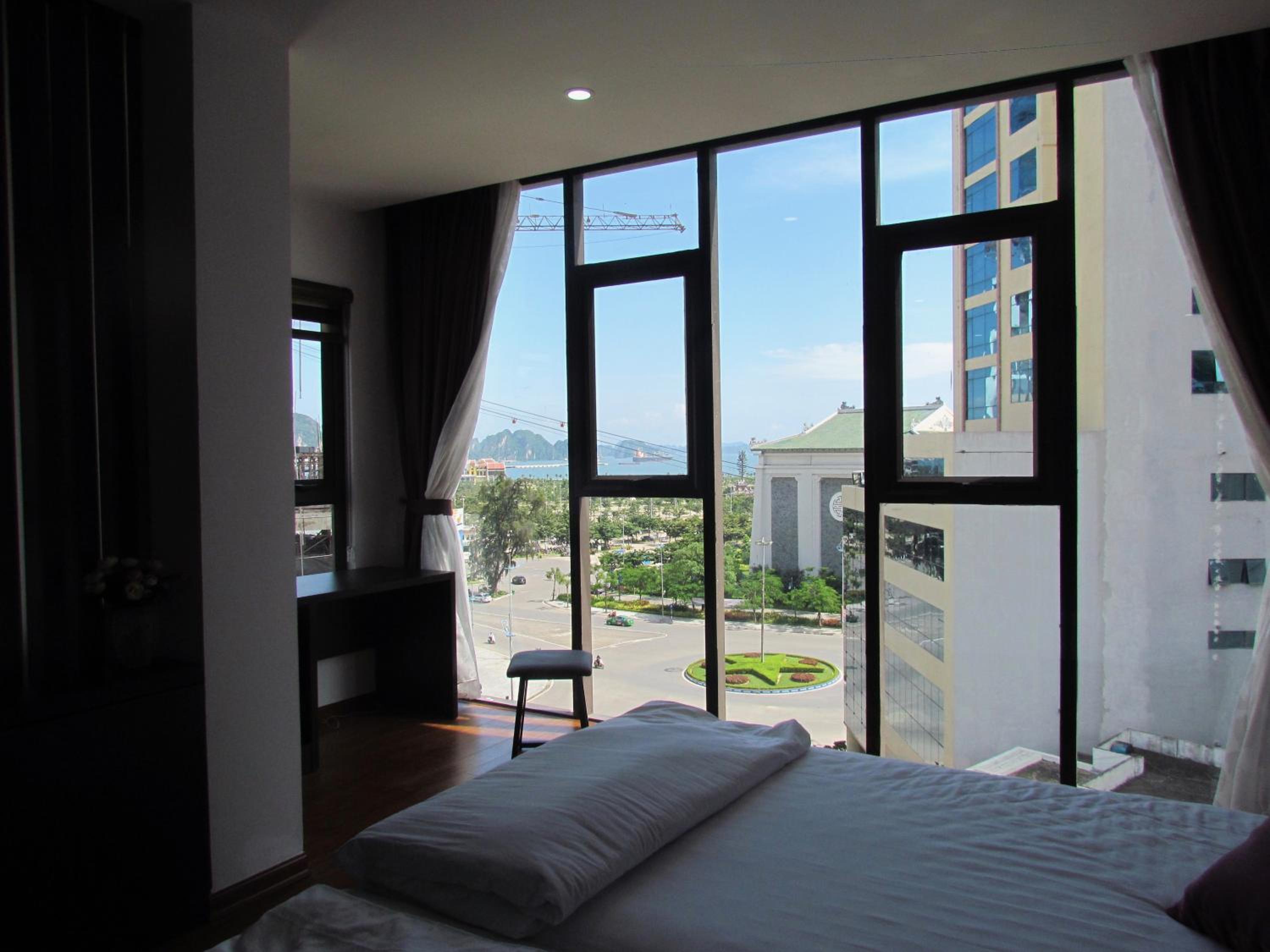Quadruple Room with Sea View - Photo 16