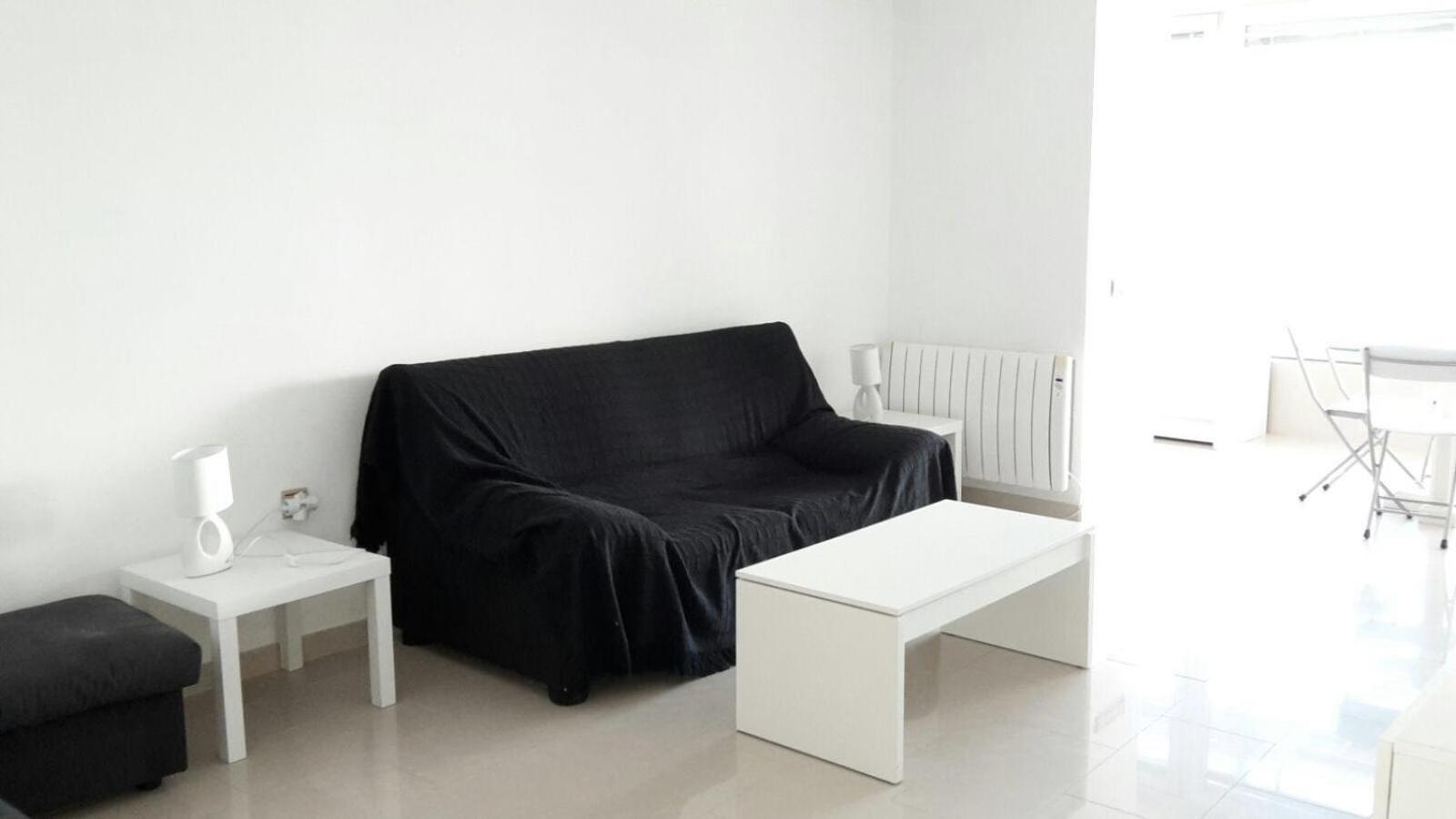 Apartment with Sea View - Photo 3