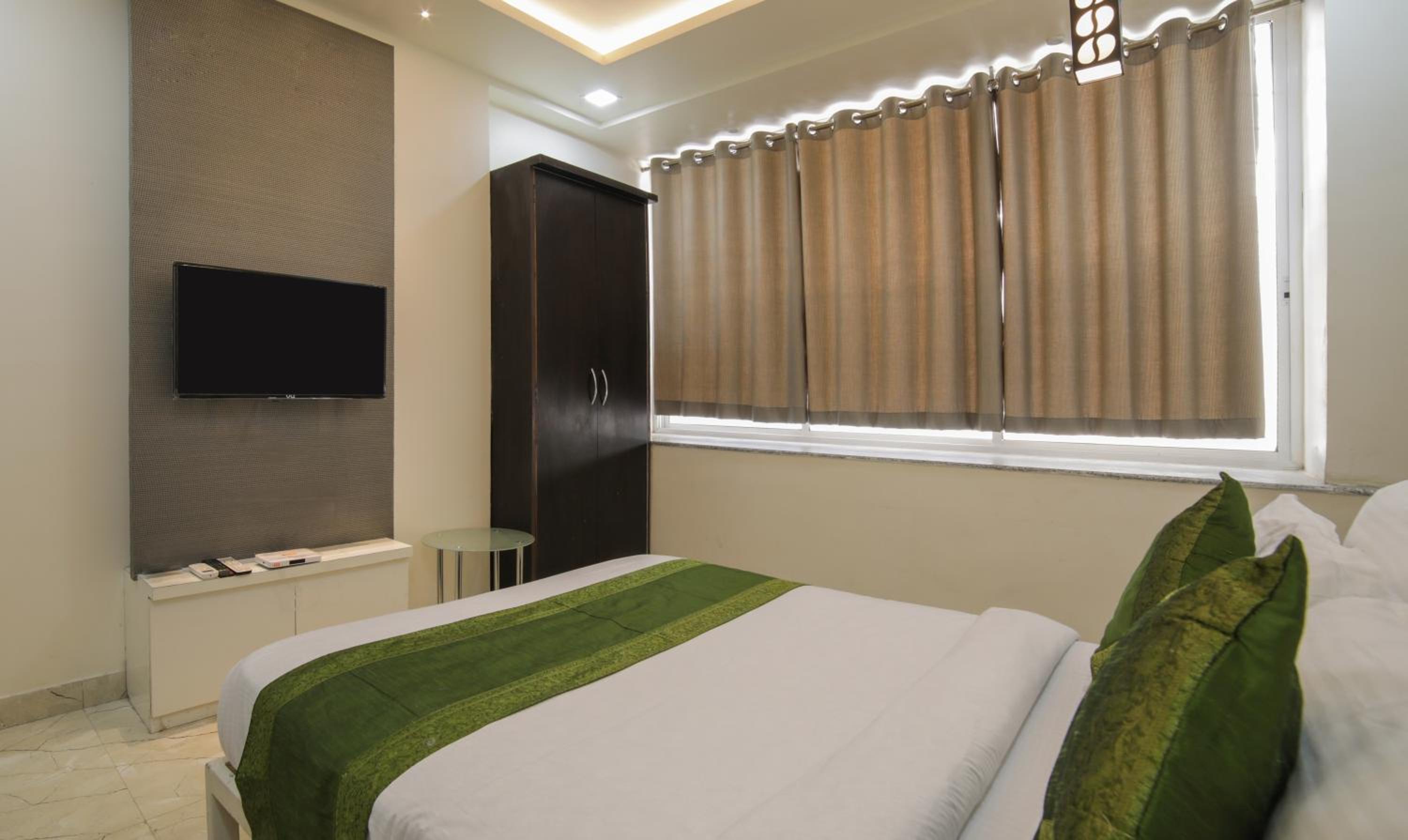 Standard Double Room - Photo 7