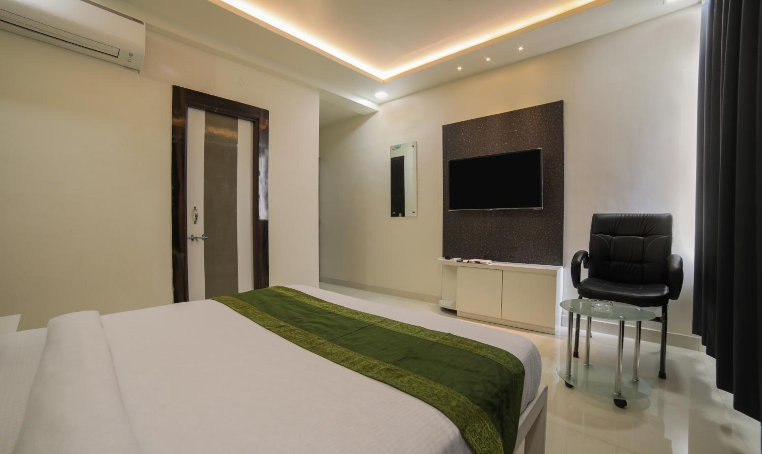 Standard Double Room - Photo 4