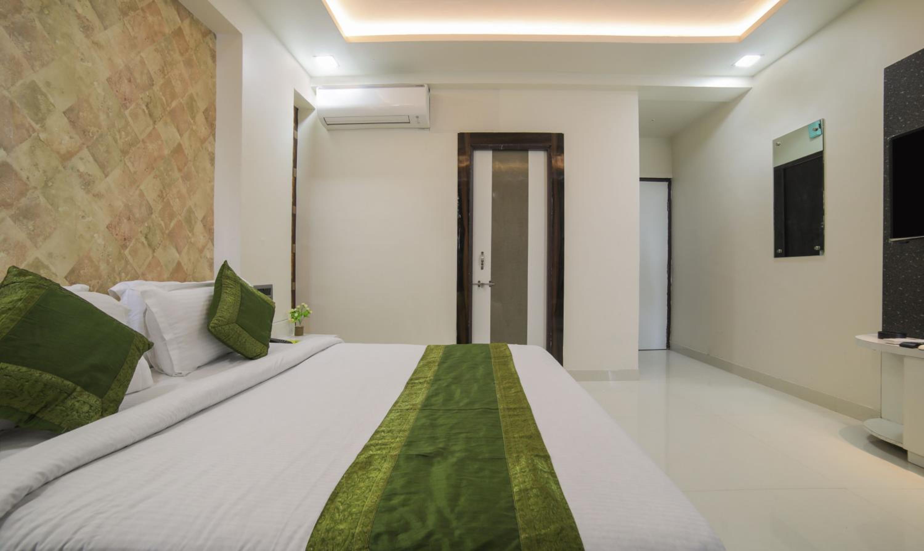 Standard Double Room - Photo 5