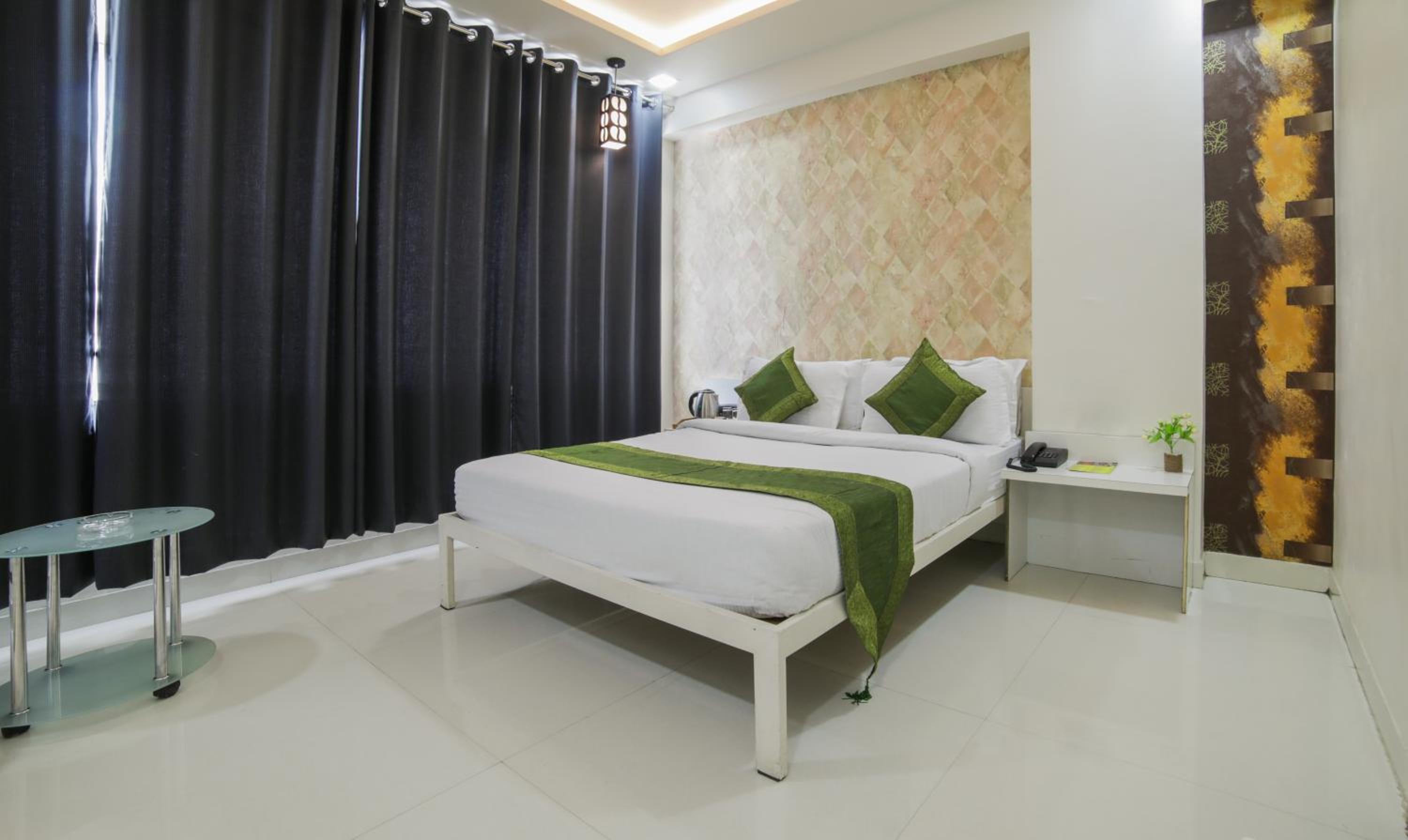 Standard Double Room - Photo 15