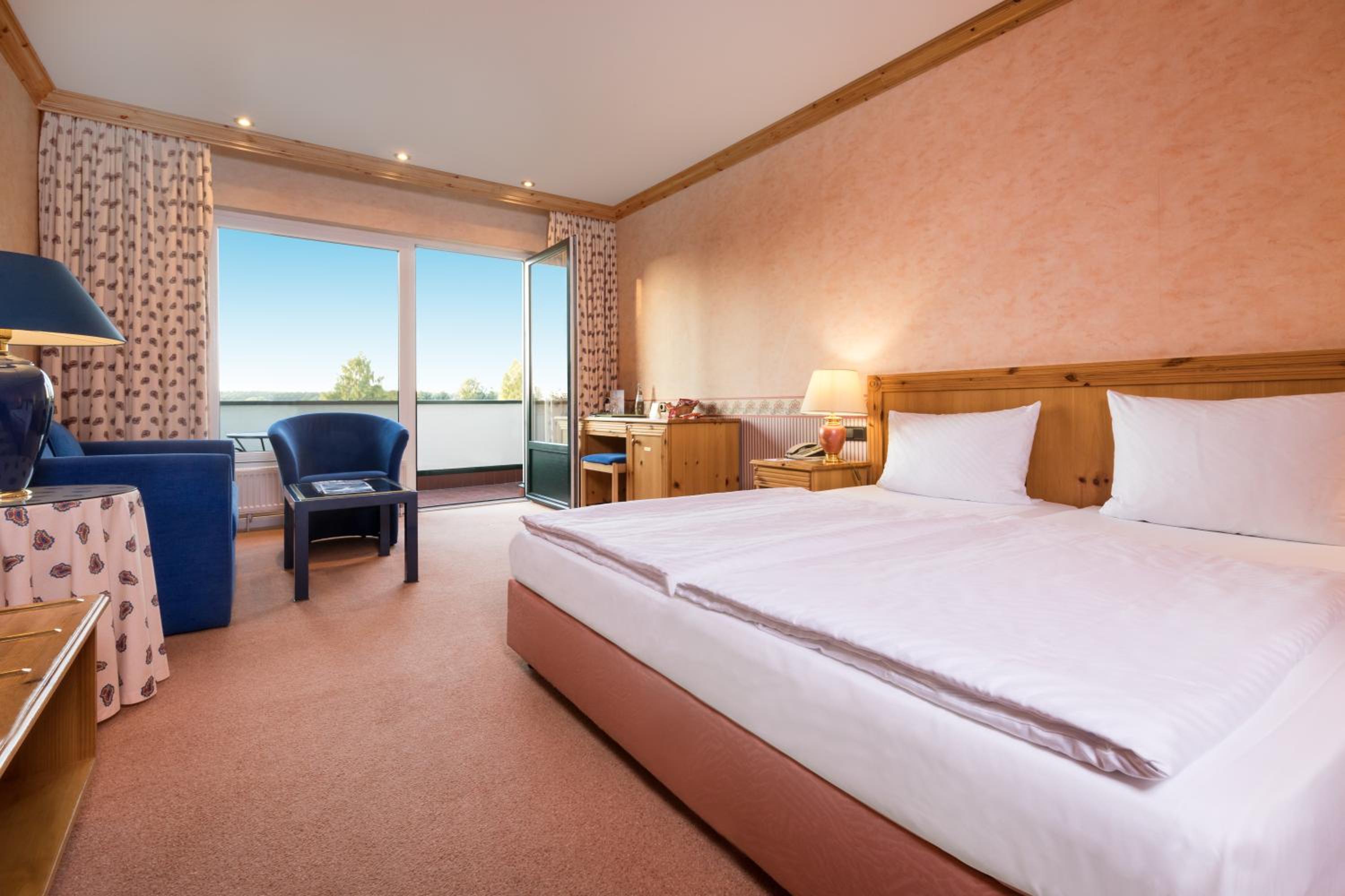 Double Room with Golf View - Photo 1
