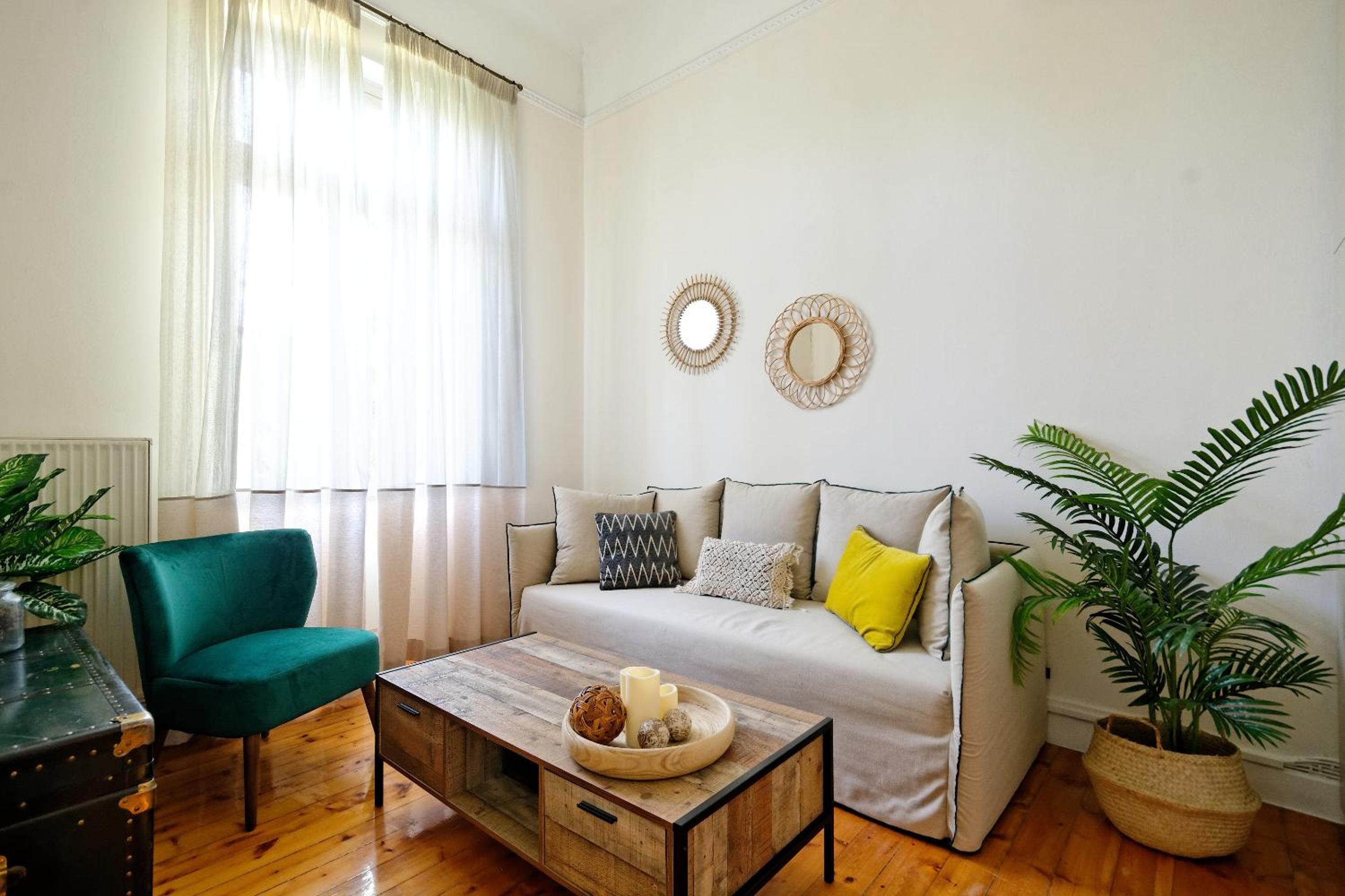 Deluxe Apartment