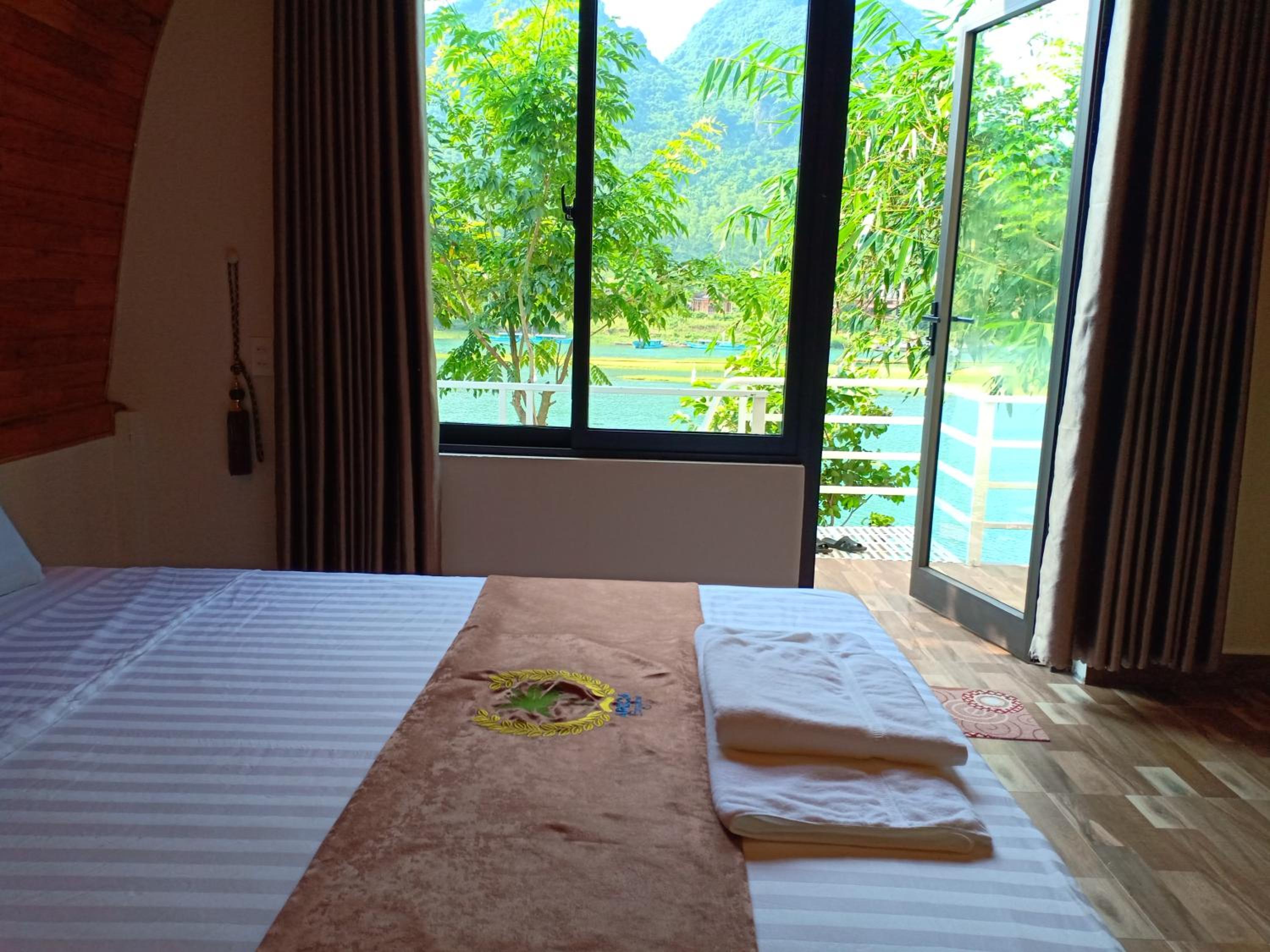 Double Room with Lake View photo 1