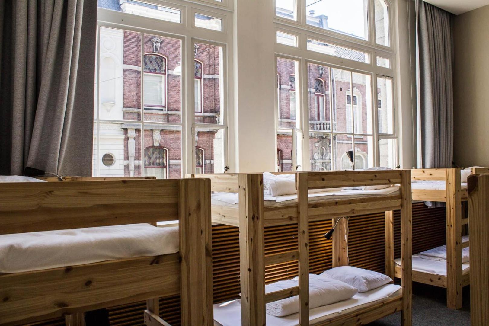Bed in 12-Bed Mixed Dormitory Room