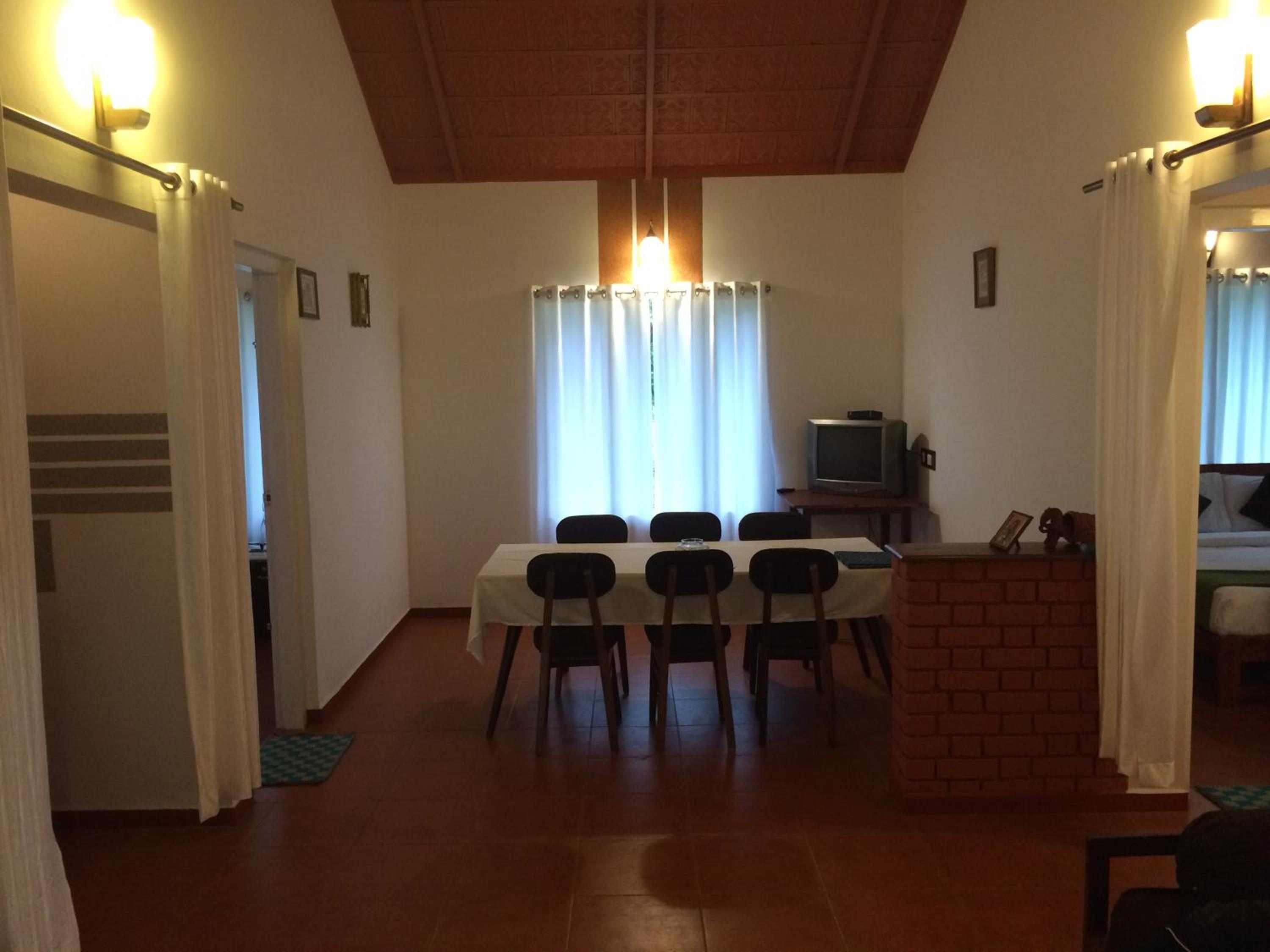 Four-Bedroom Villa - Photo 5