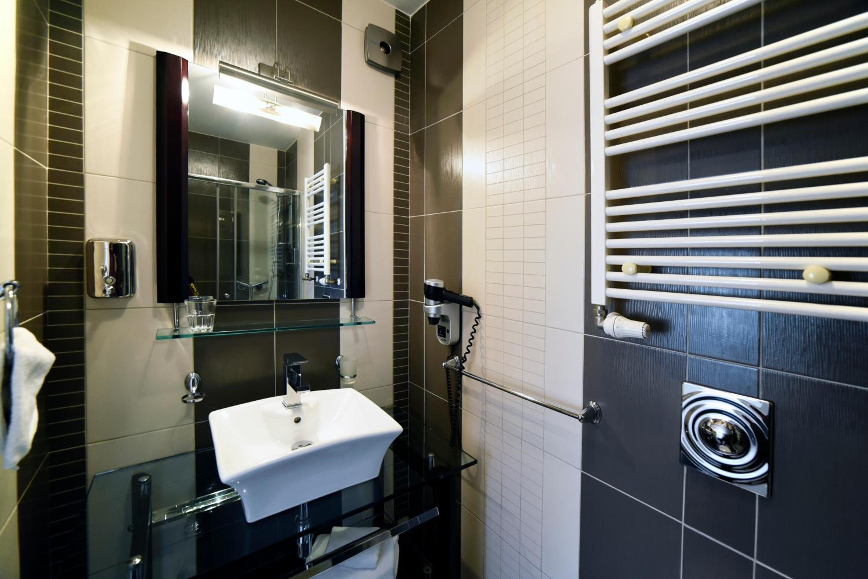 Double Room - Photo 2