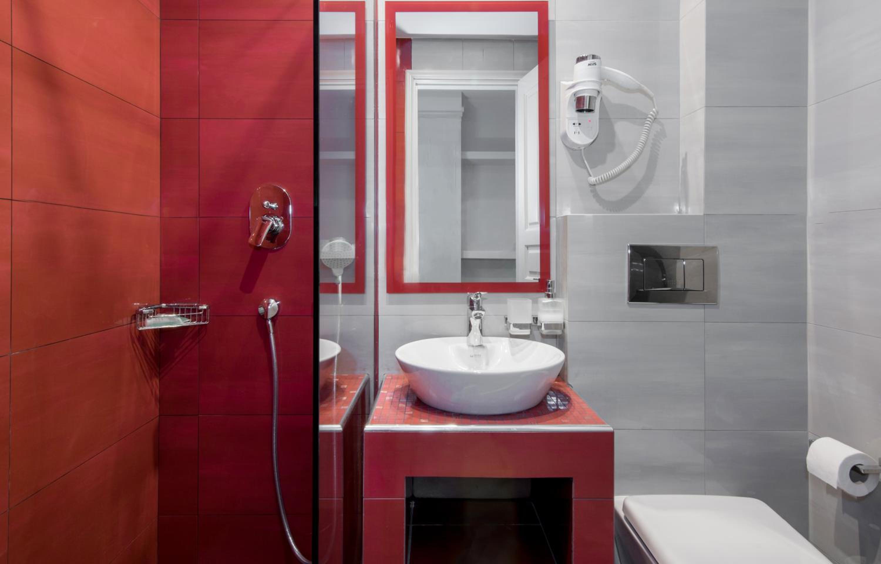 Superior Double or Twin Room with Balcony - Photo 14