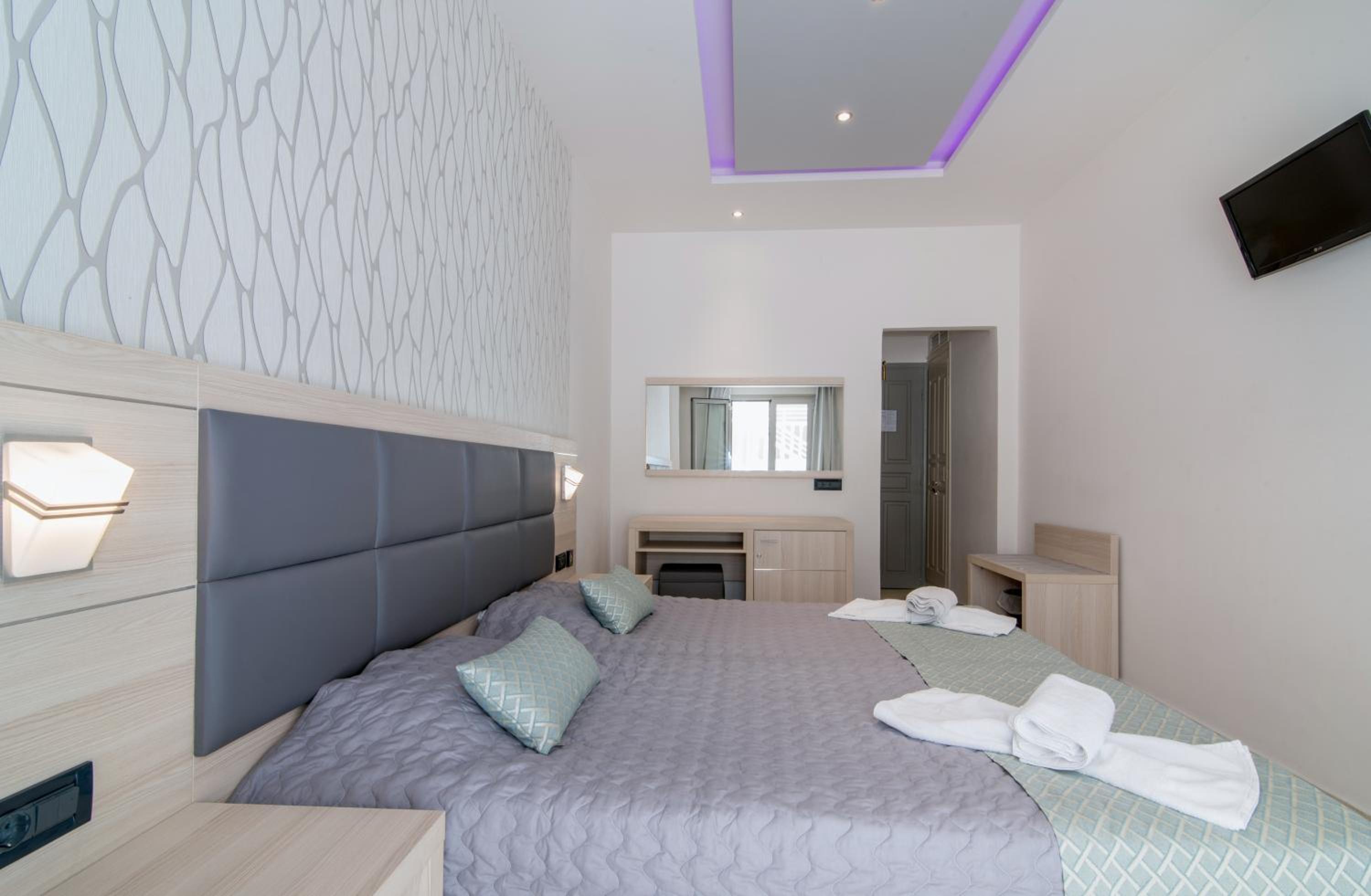 Superior Double or Twin Room with Balcony - Photo 5