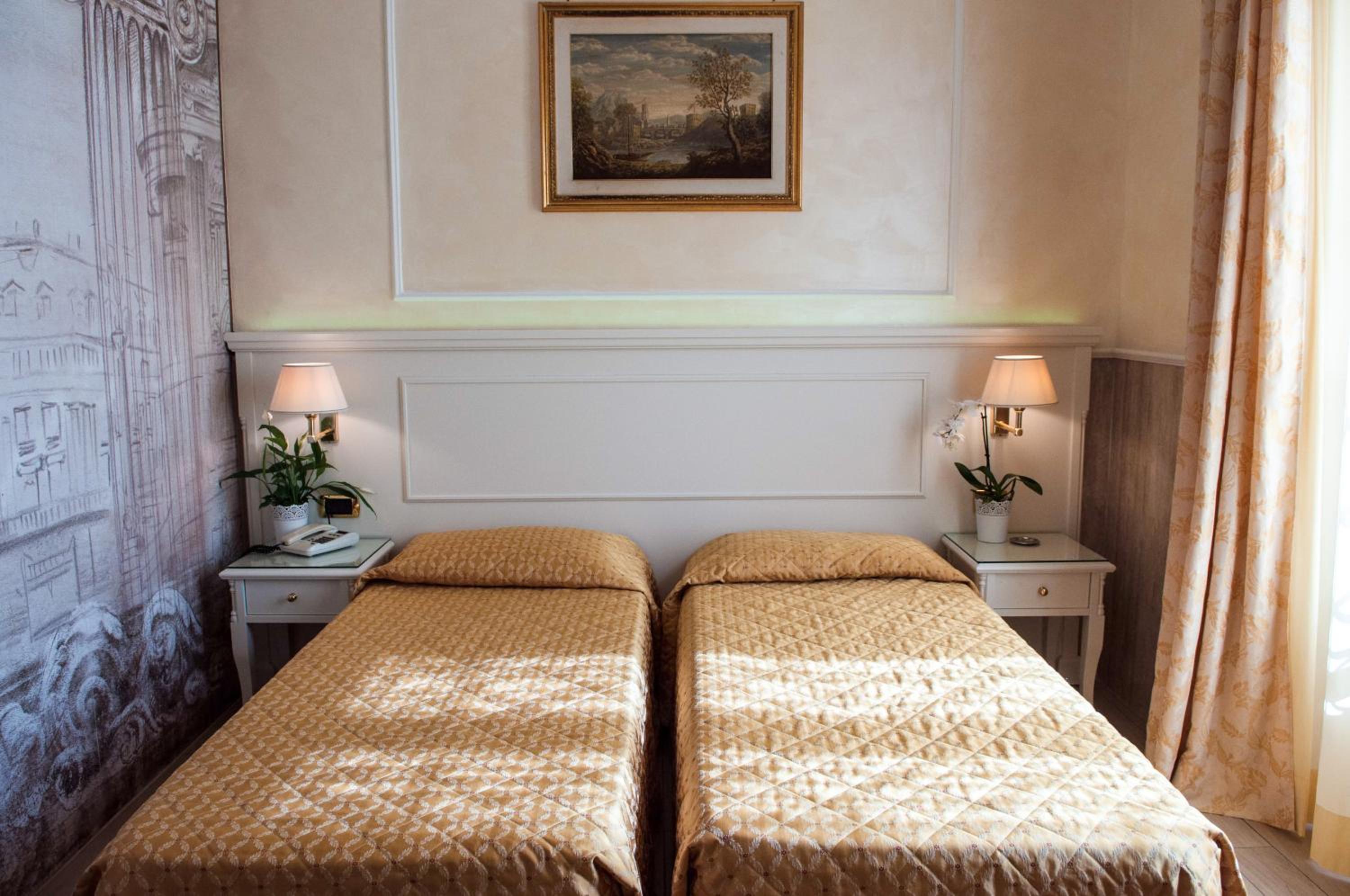 Double or Twin Room photo 2