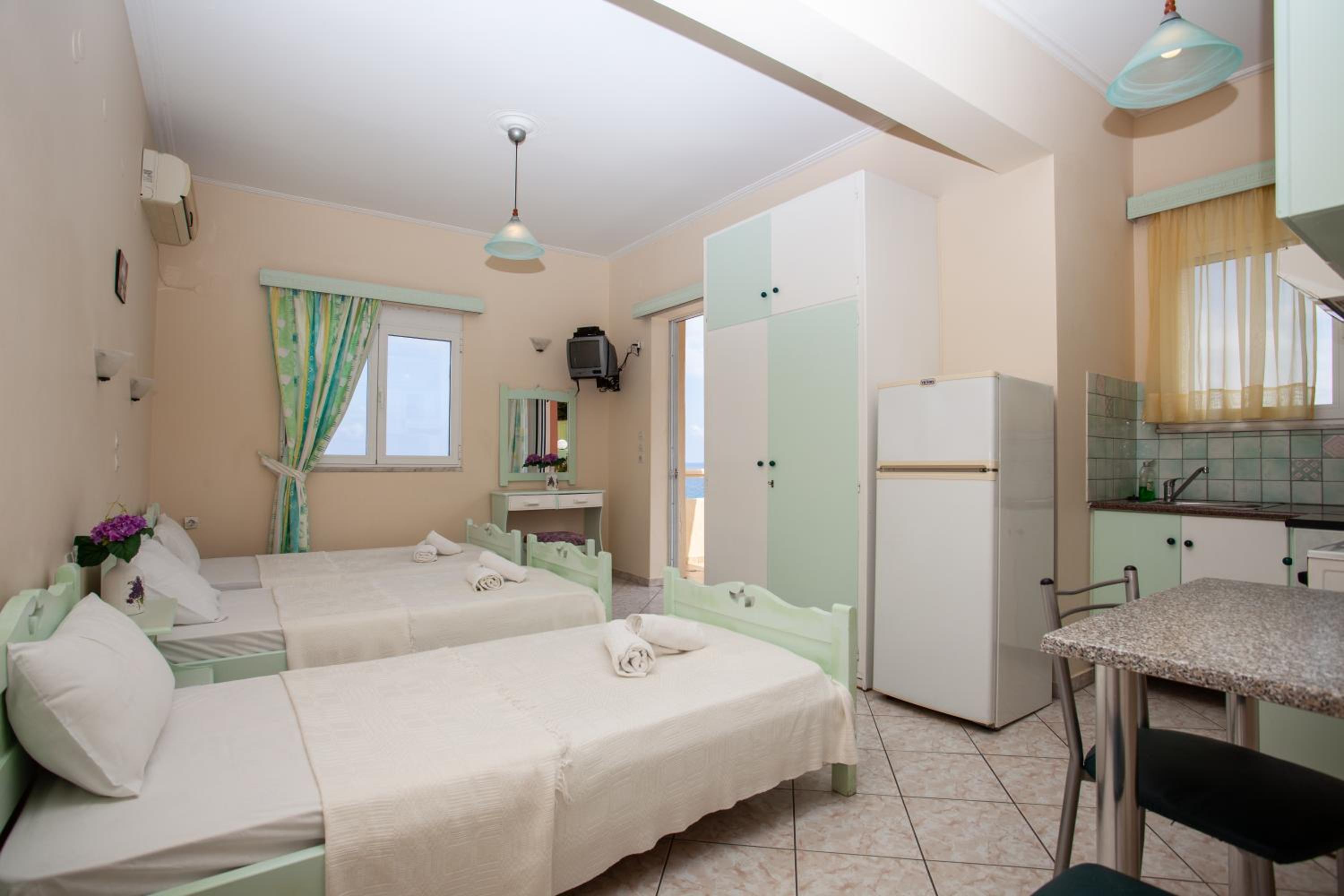 Studio with Sea View (3 Adults) photo 2