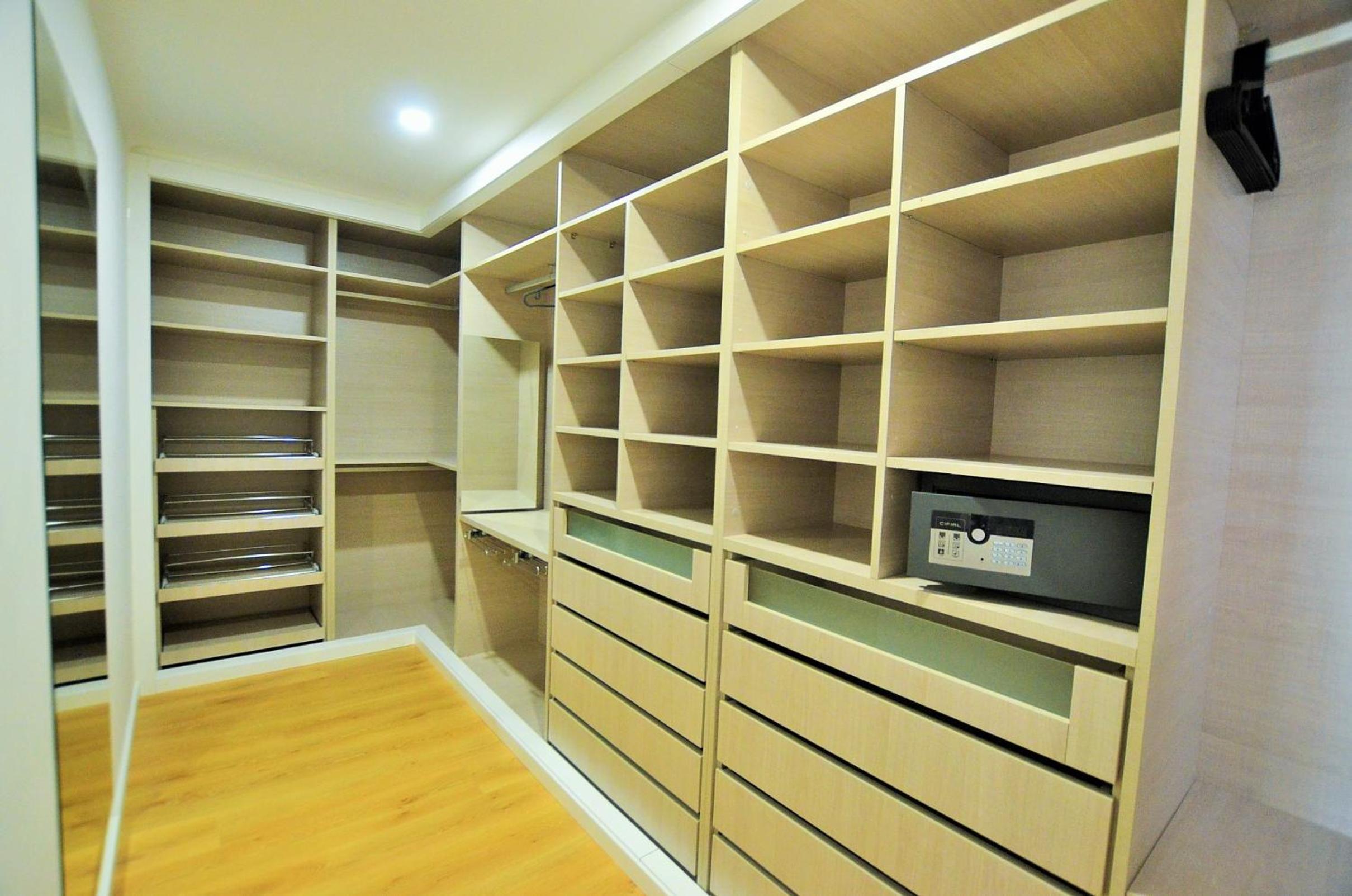 Deluxe Family Room - Photo 4