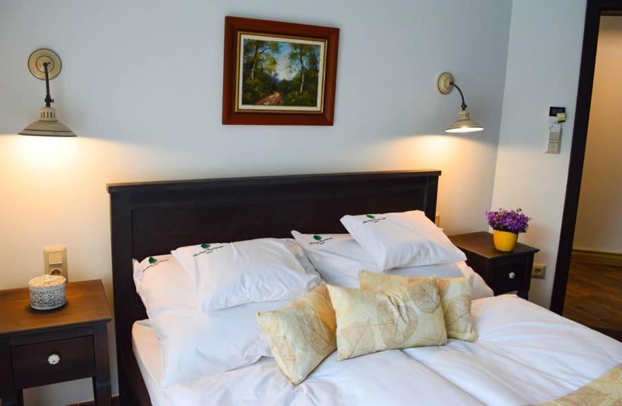 Deluxe Double Room with Shower photo 2