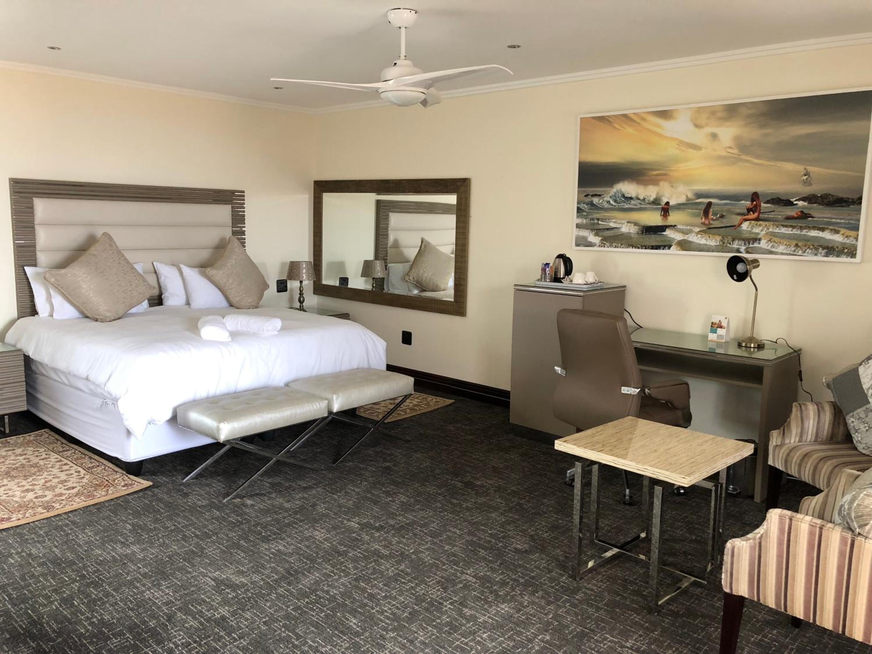 Superior Suite with Sea View - Photo 1